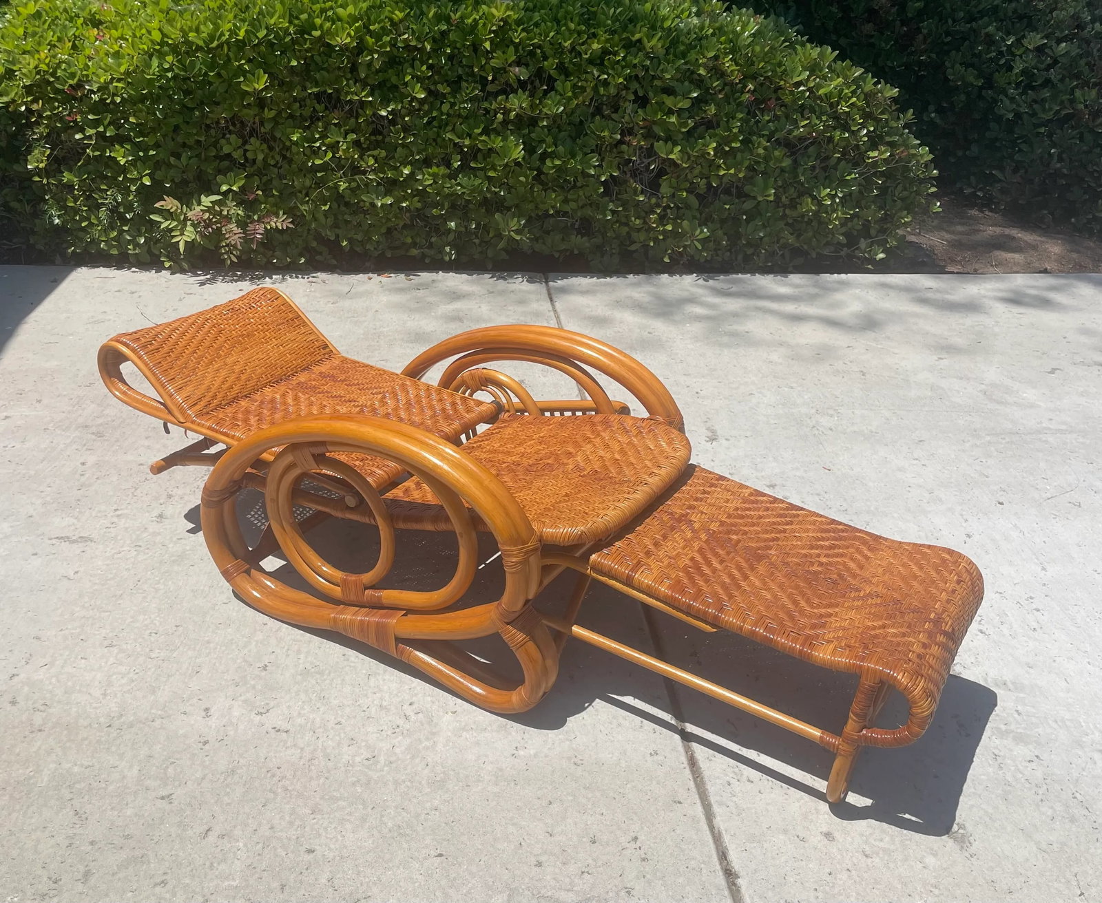 Vintage Rattan Reclining Chaise Lounge With Adjustable Footrest - 2