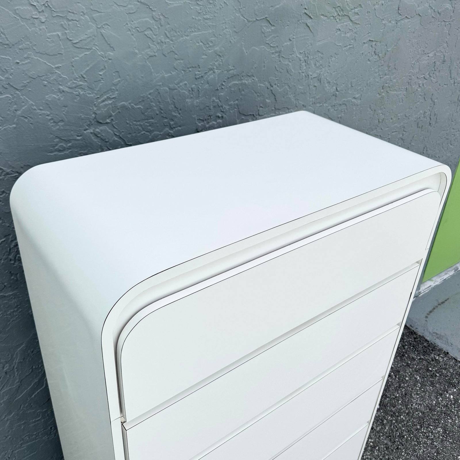 Postmodern White Gloss Laminate Waterfall Highboy Dresser - 3