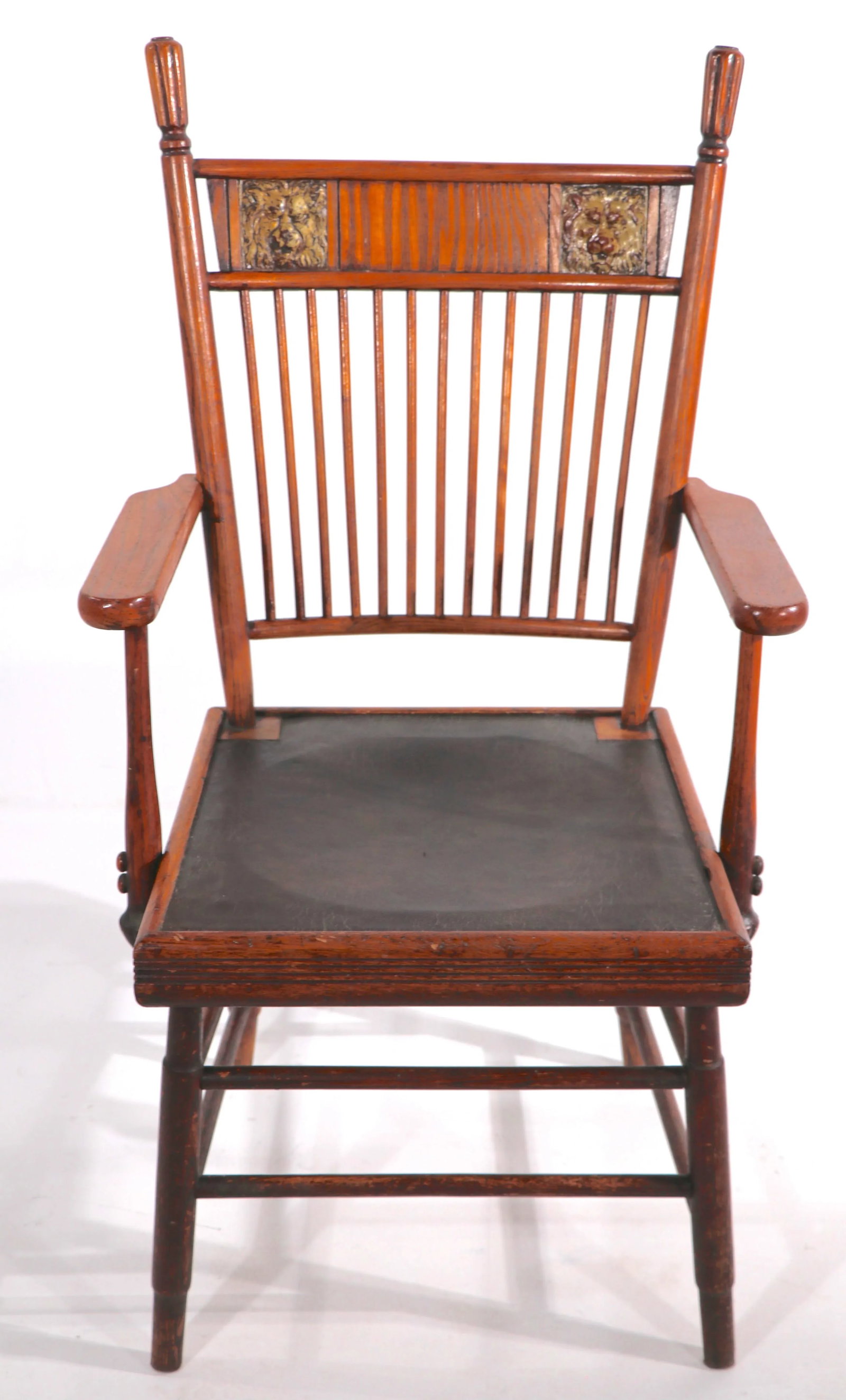 Extra Grade Oak Chair With Lion Head Decoration - 3