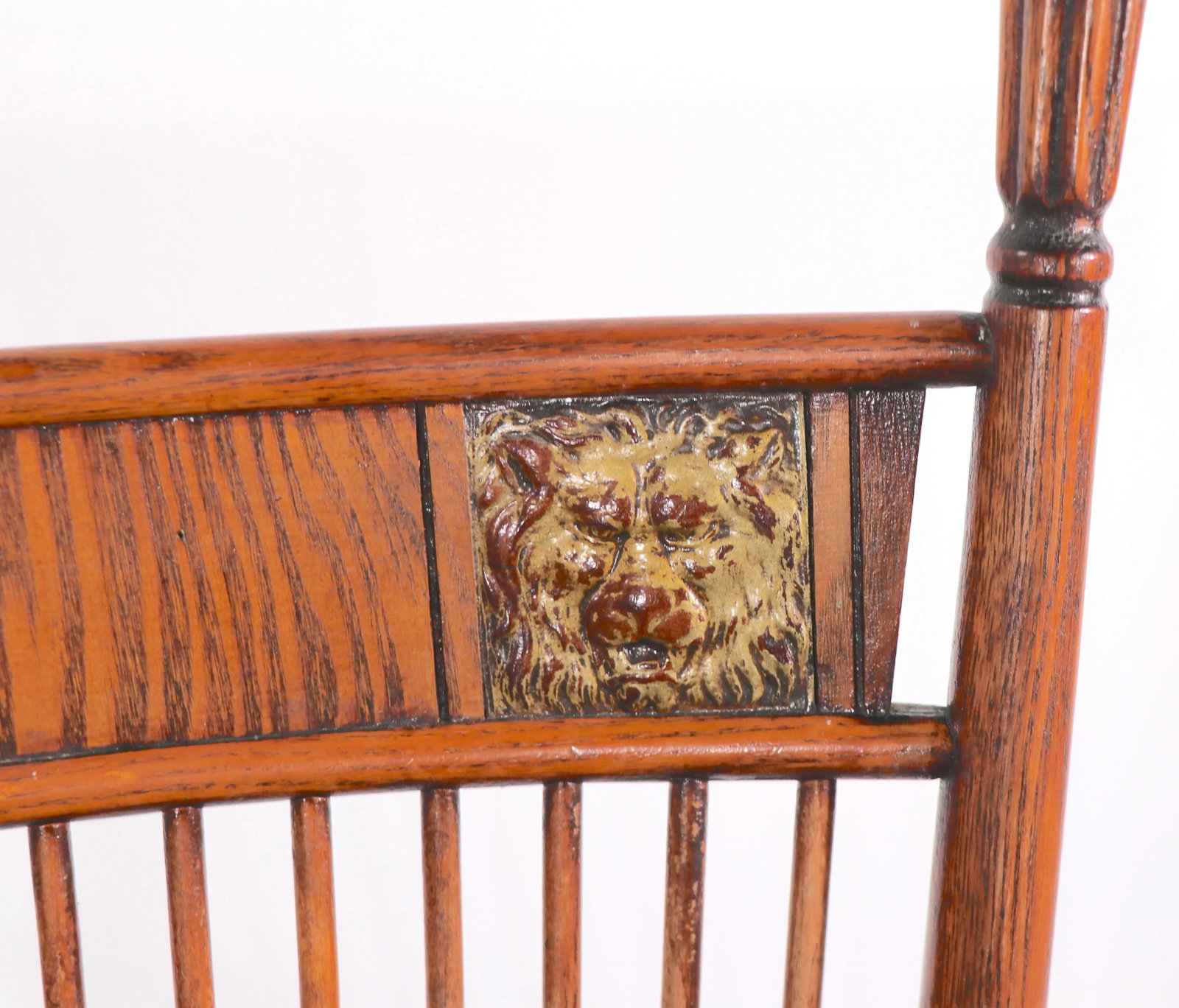 Extra Grade Oak Chair With Lion Head Decoration - 5
