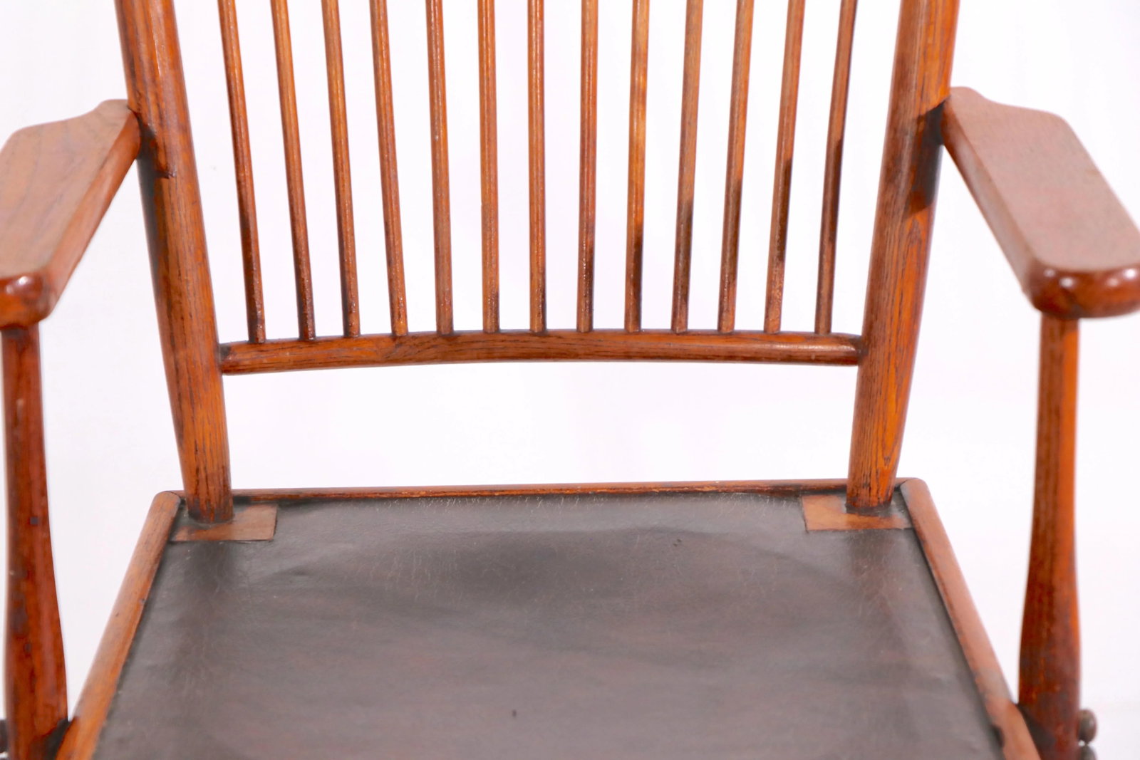 Extra Grade Oak Chair With Lion Head Decoration - 9