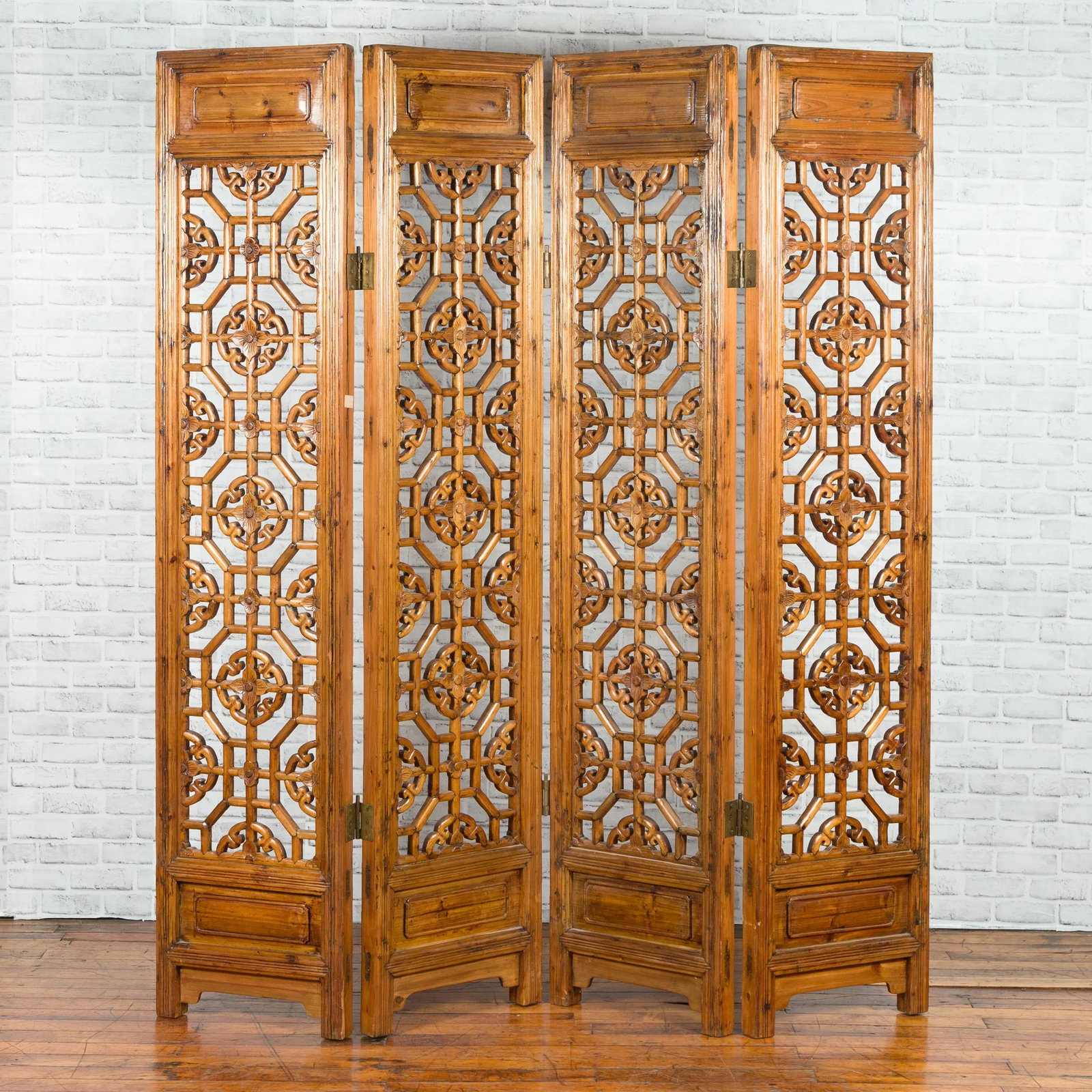 Chinese Early 20th Century Fretwork Four-Panel Screen with Geometric Motifs - 2