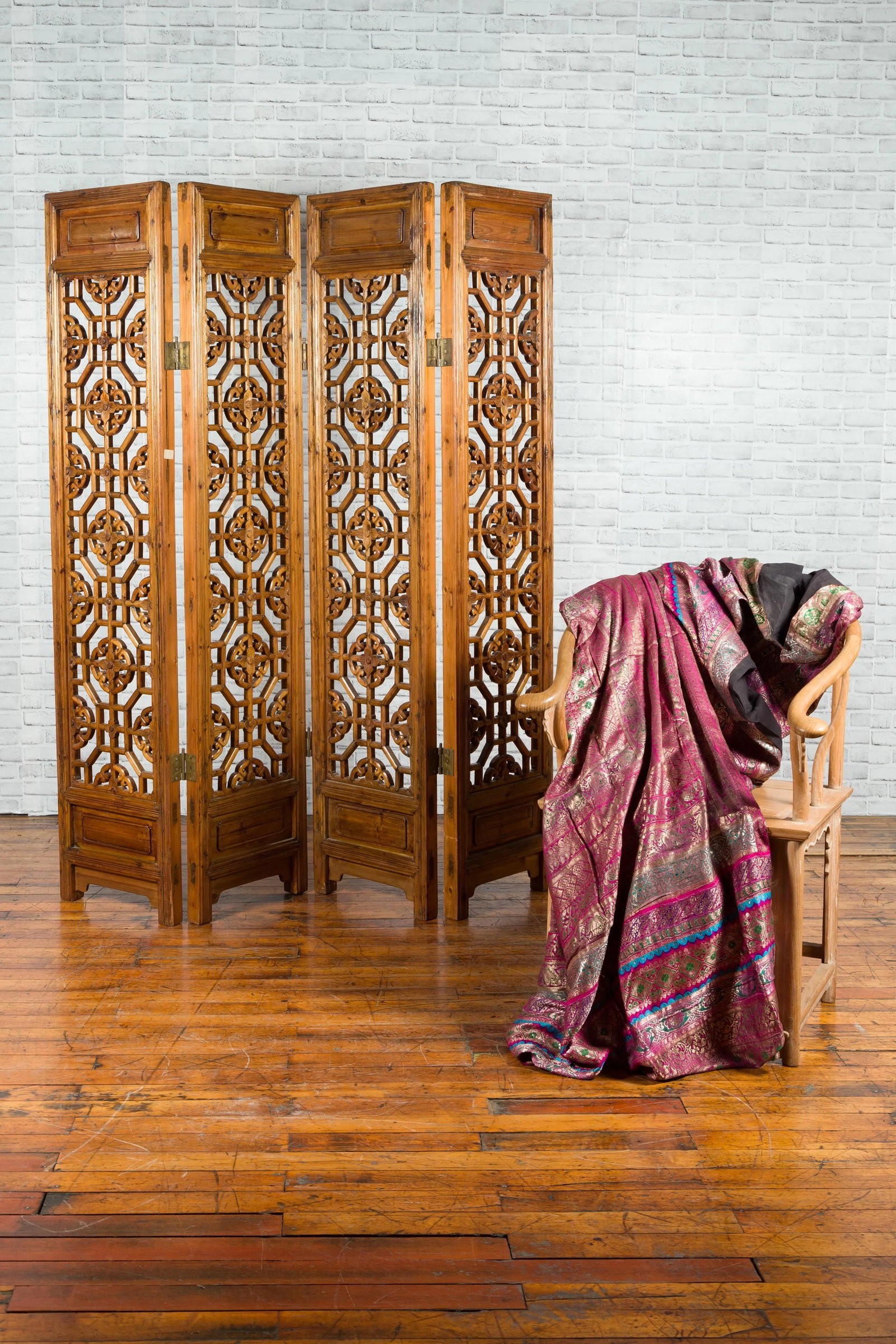 Chinese Early 20th Century Fretwork Four-Panel Screen with Geometric Motifs - 7