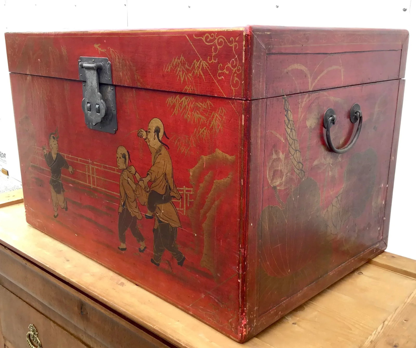 Red Lacquer Chinoiserie Trunk - Box - 6