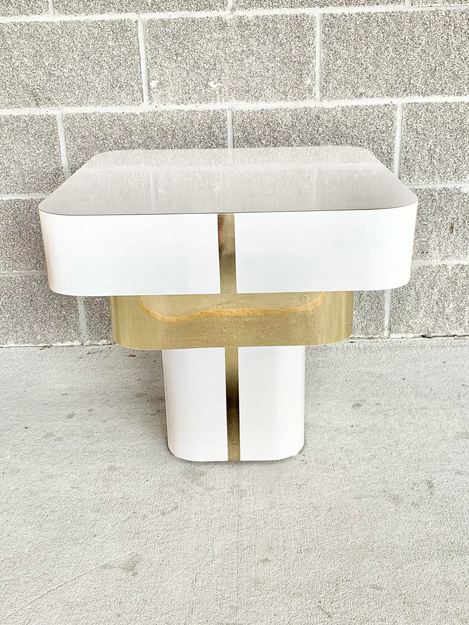 Vintage Post Modern White and Gold Side Table - 2