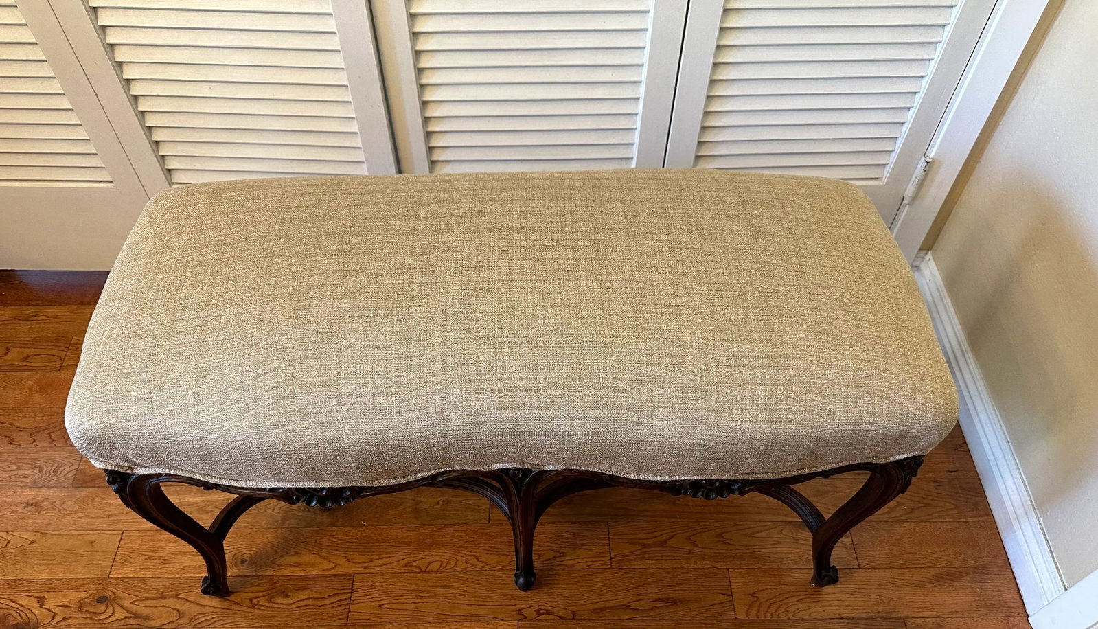 French Country Provincial Louis XV Style 6 Legs Bench - 4