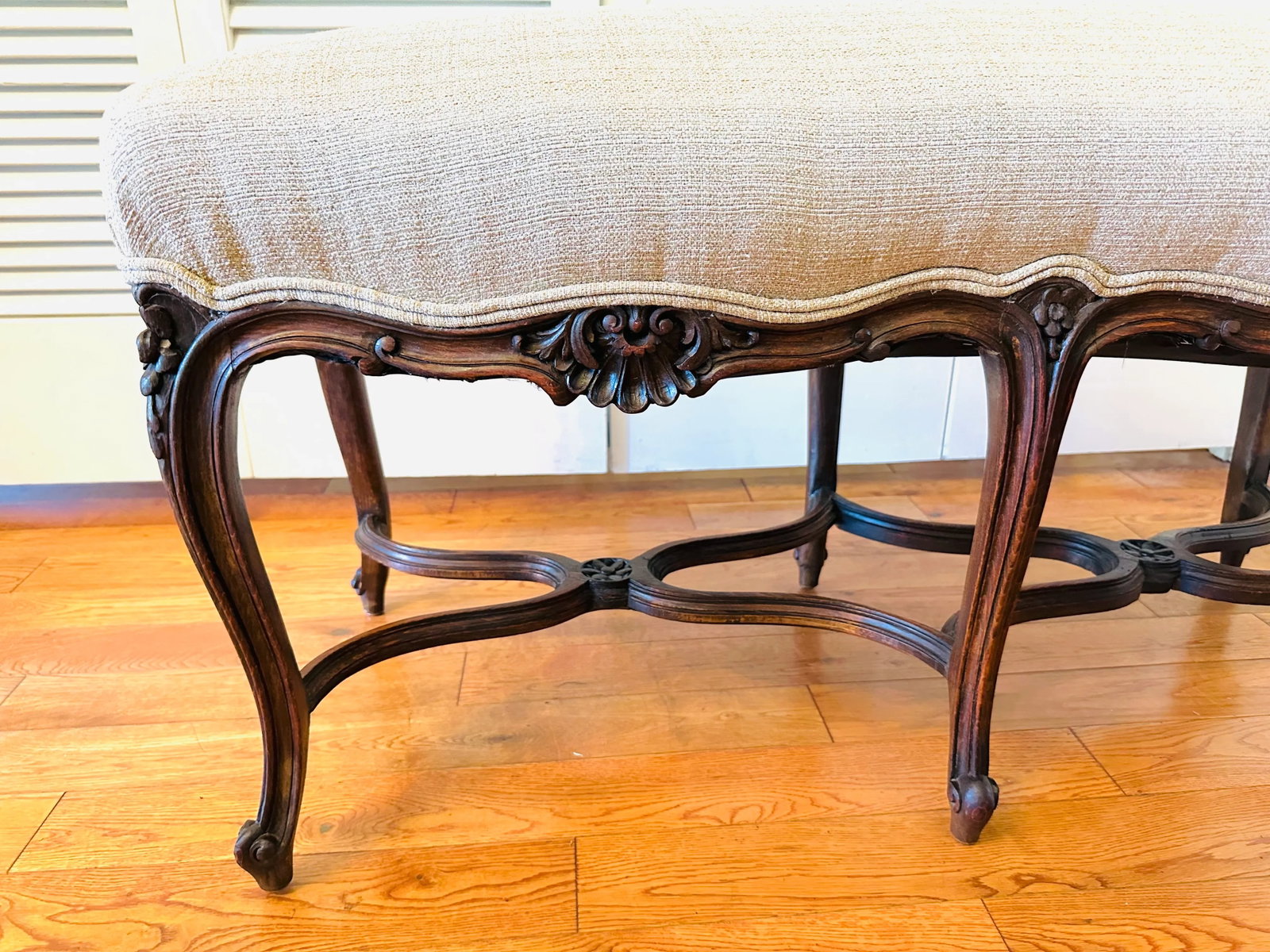 French Country Provincial Louis XV Style 6 Legs Bench - 6