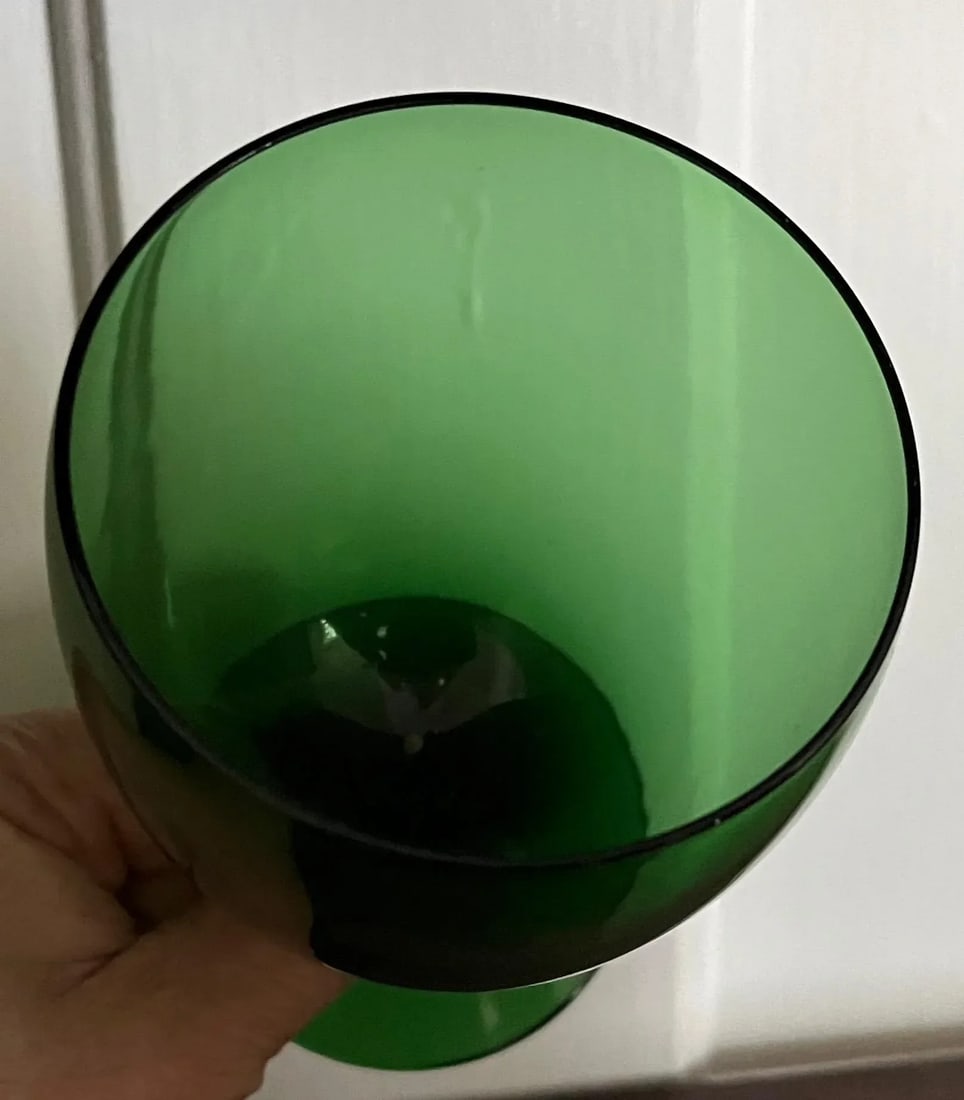 Anglo Irish Emerald Green White Wine Glasses or Water Goblets - a Set of 7 - 6