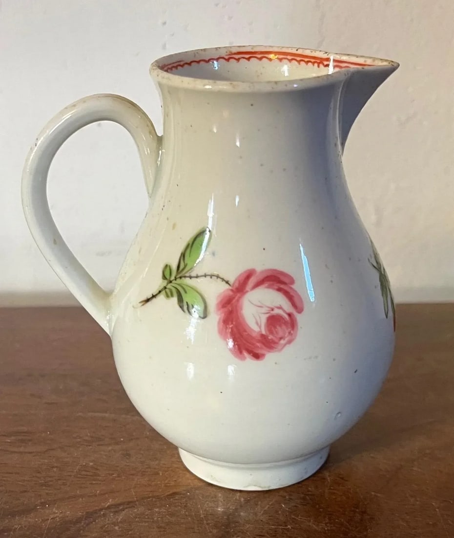 Antique 18th Century Chinese Export Porcelain Sparrow Beak Cream Jug in Famille Rose Glaze - 2