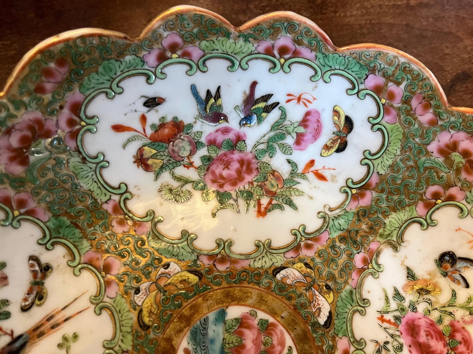 Antique 19th Century Chinese Rose Canton Medallion Porcelain Round Serving Dish - 3