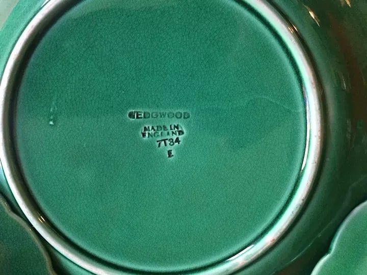 Wedgwood Green Majolica Sunflower Plates with Basketweave Border - Set of 4 - 2
