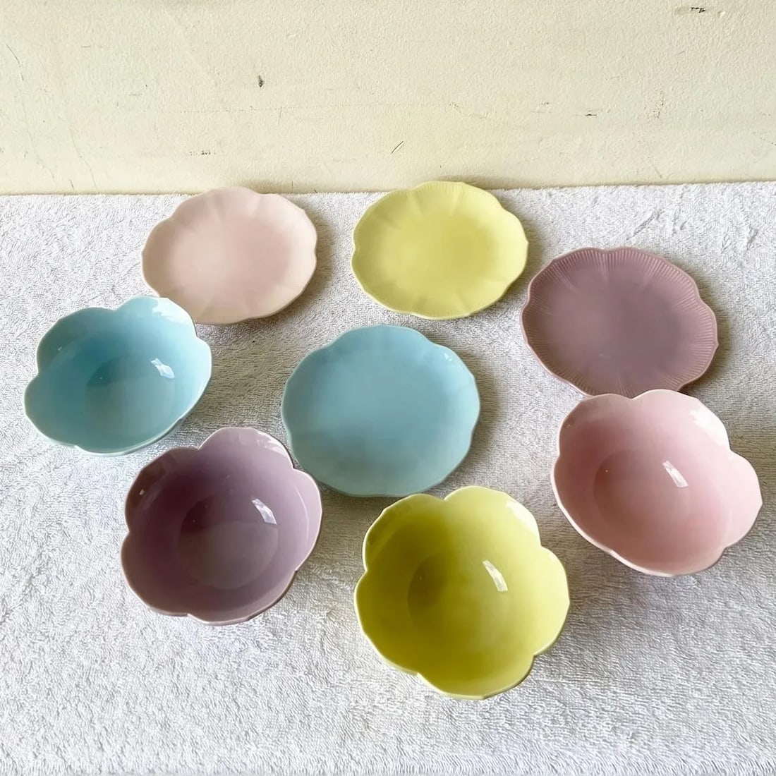 Purple, Pink, Blue and Yellow Lillian Venon Lotus Bowls and Saucers, 8 Pieces - 4
