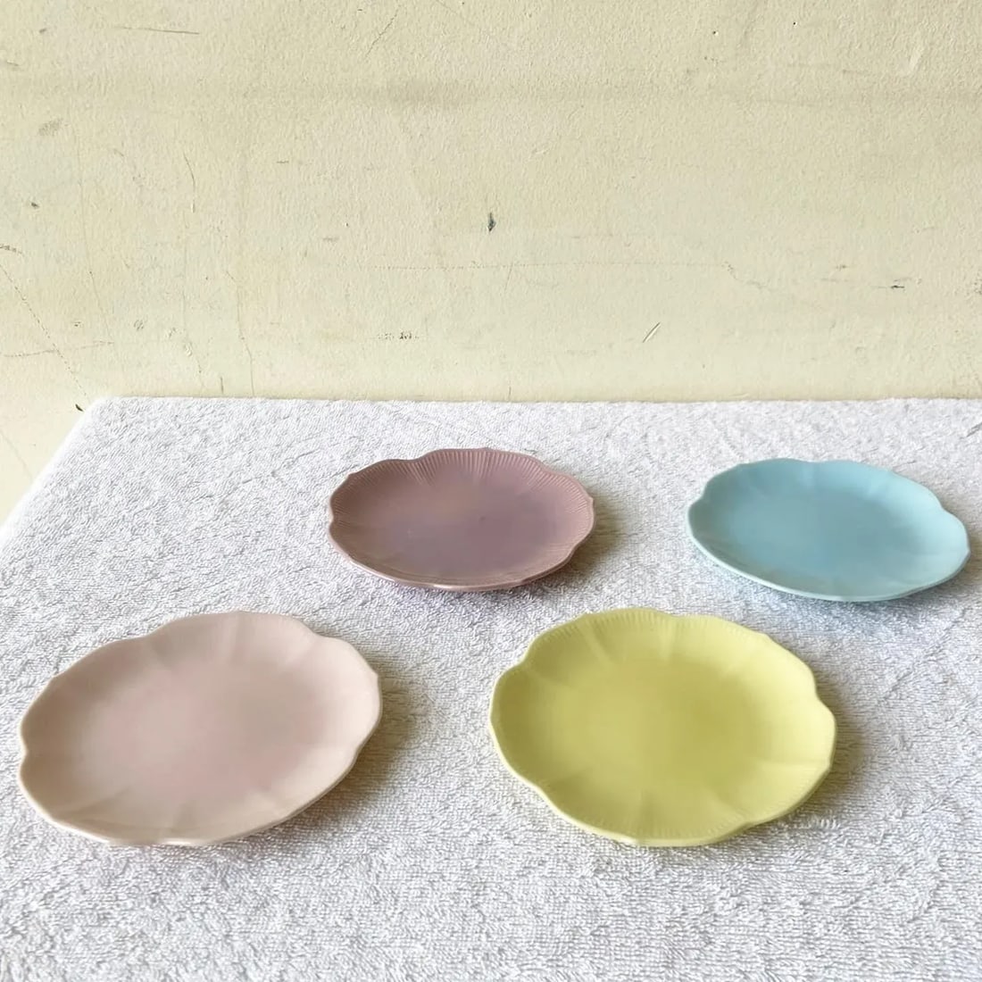 Purple, Pink, Blue and Yellow Lillian Venon Lotus Bowls and Saucers, 8 Pieces - 8