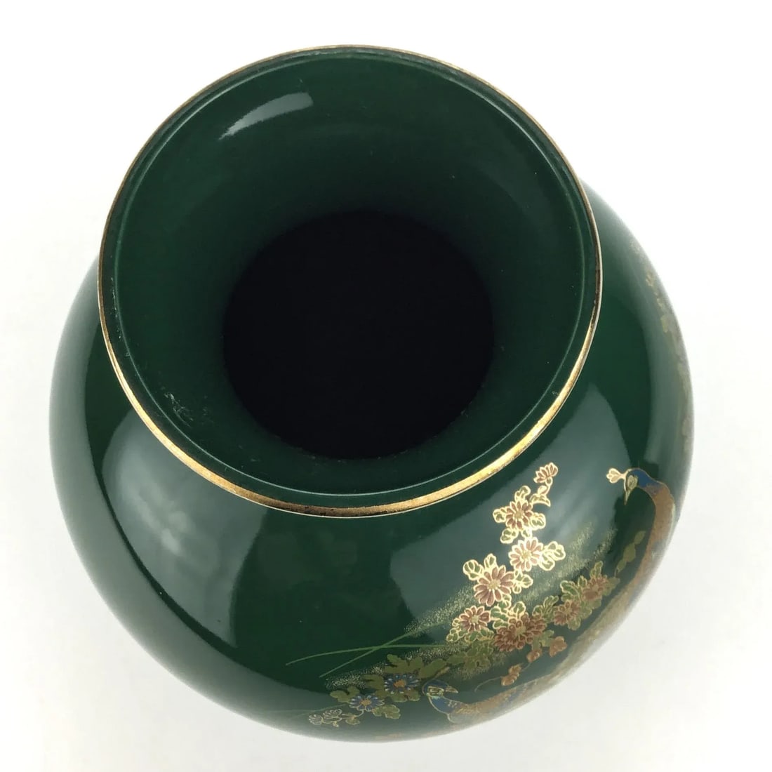 Peacock Decorated Round Porcelain Vase Made in Japan - 8