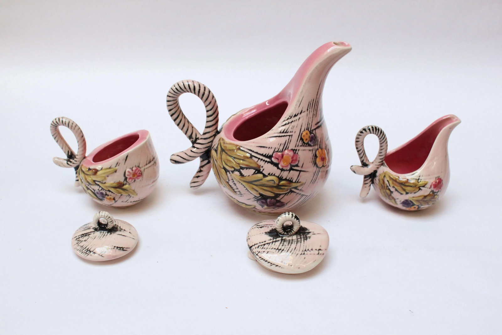 1950s Hull Pottery "Blossom Flite" Tea Service- 3 Pieces - 5