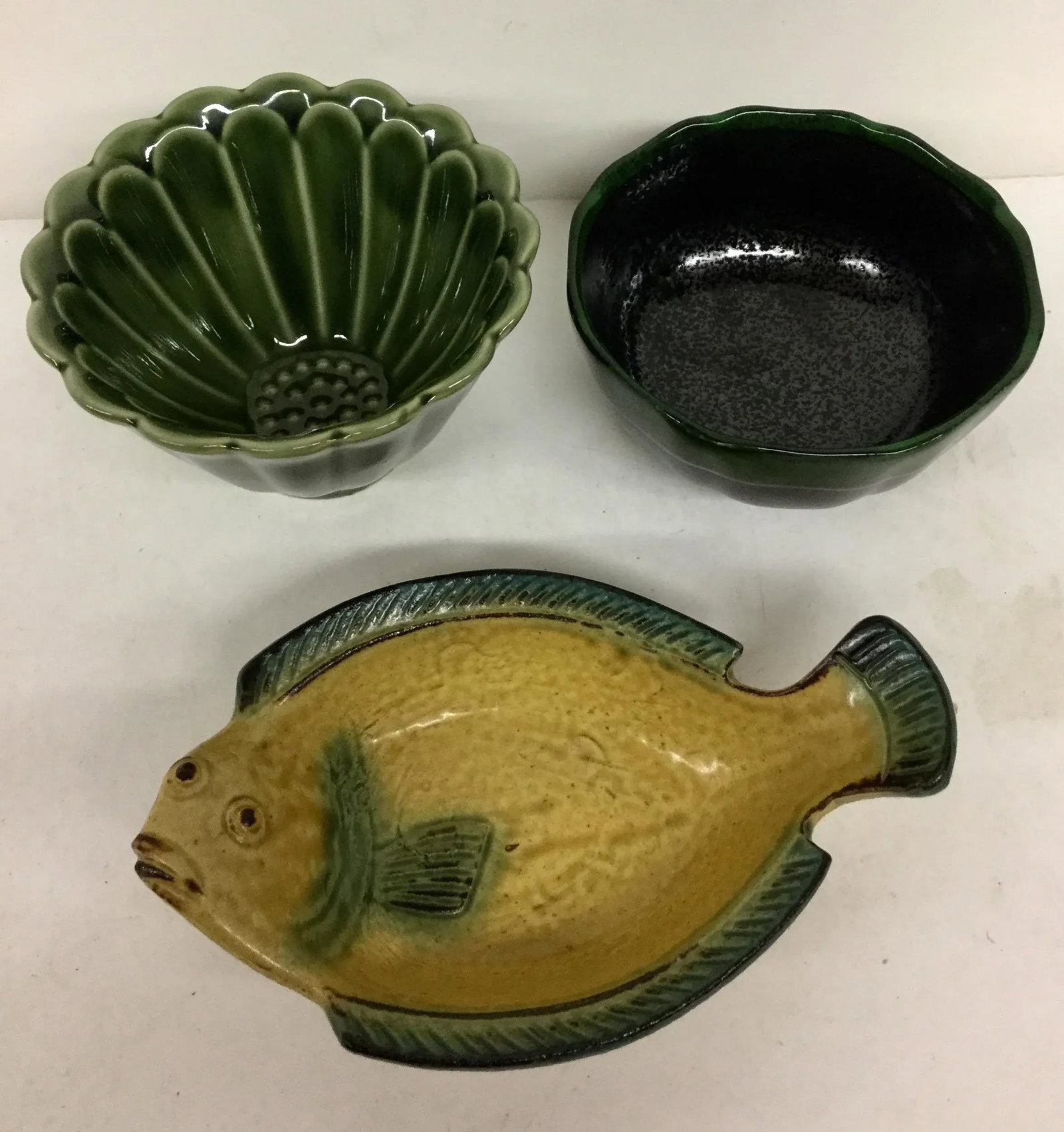 Vintage Magnolia Green Japanese Bowls - Set of 3 - 2