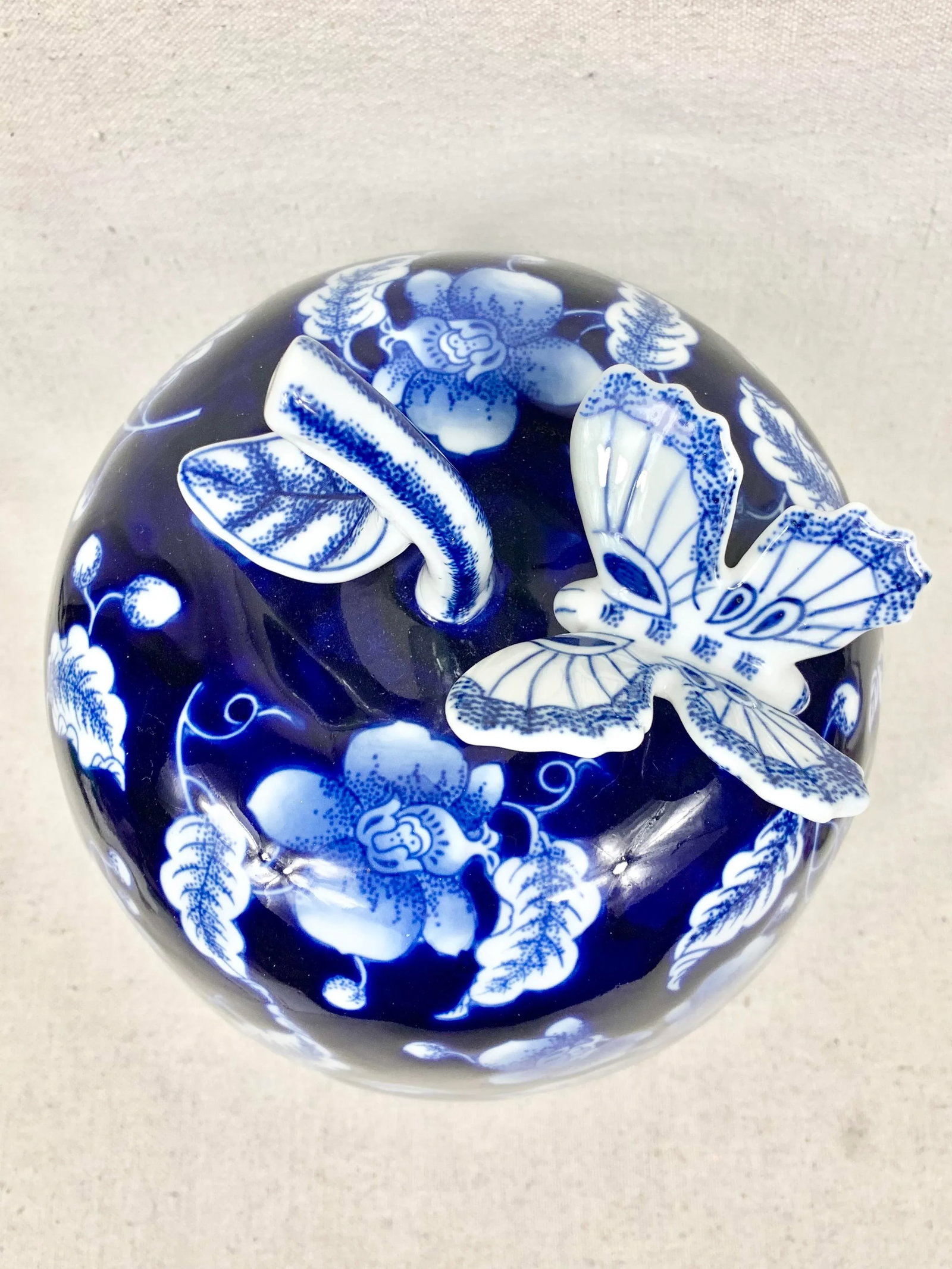 Vintage Large Chinoiserie Butterfly Container - 3