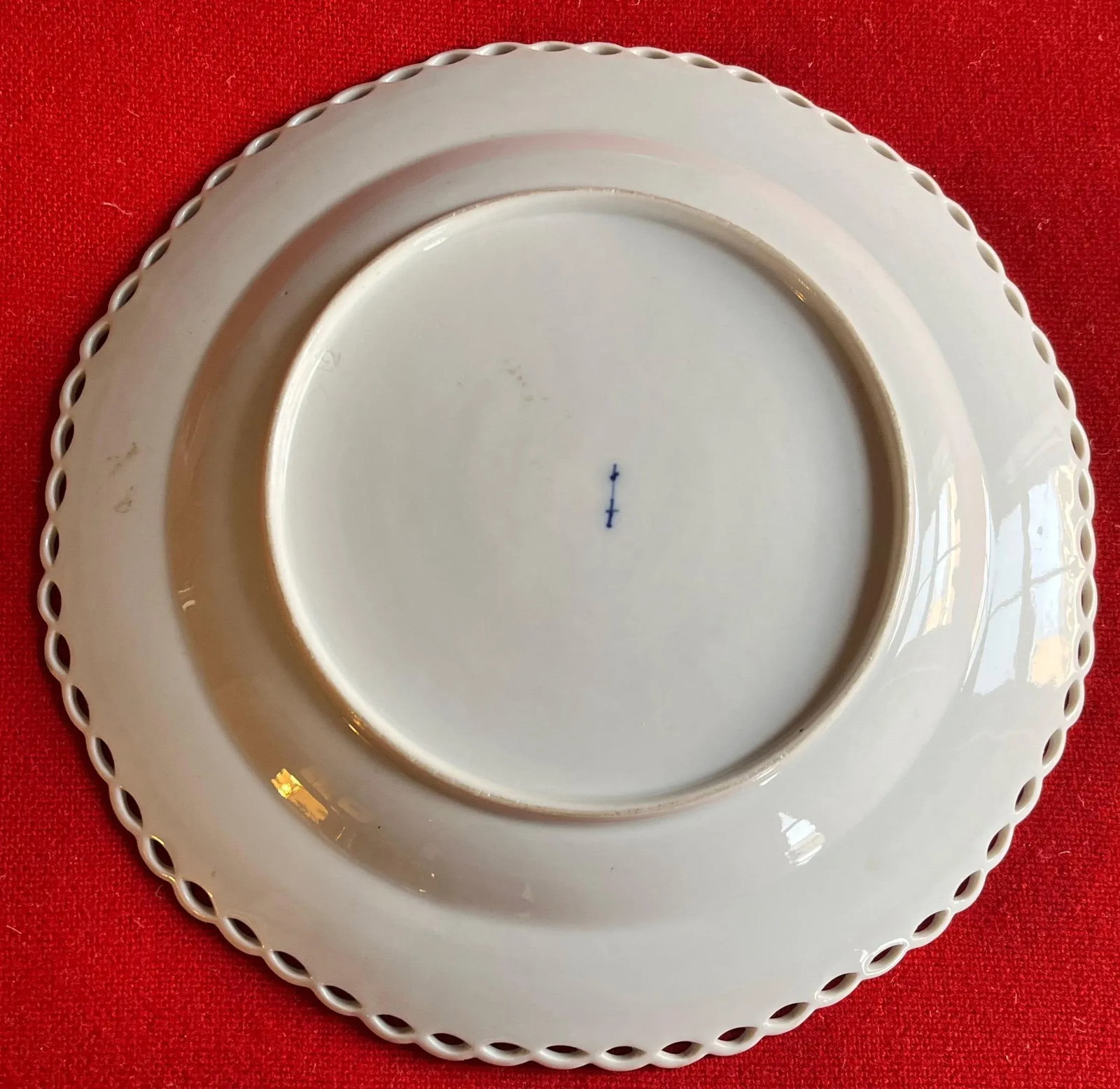 Antique 19th Century Kpm Berlin Porcelain Plate With Hand Painted Flowers and Reticulated Border - 4