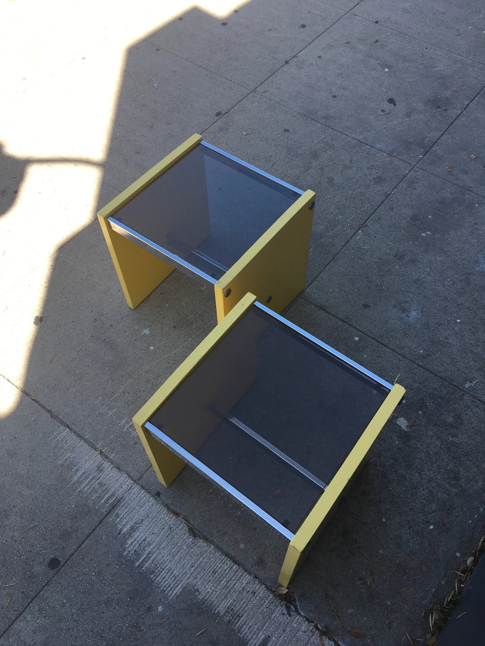 Pair of 1970s Mod Cube Side Tables - Yellow Lacquer, Chrome Stretchers & Smoked Glass Tops - 4