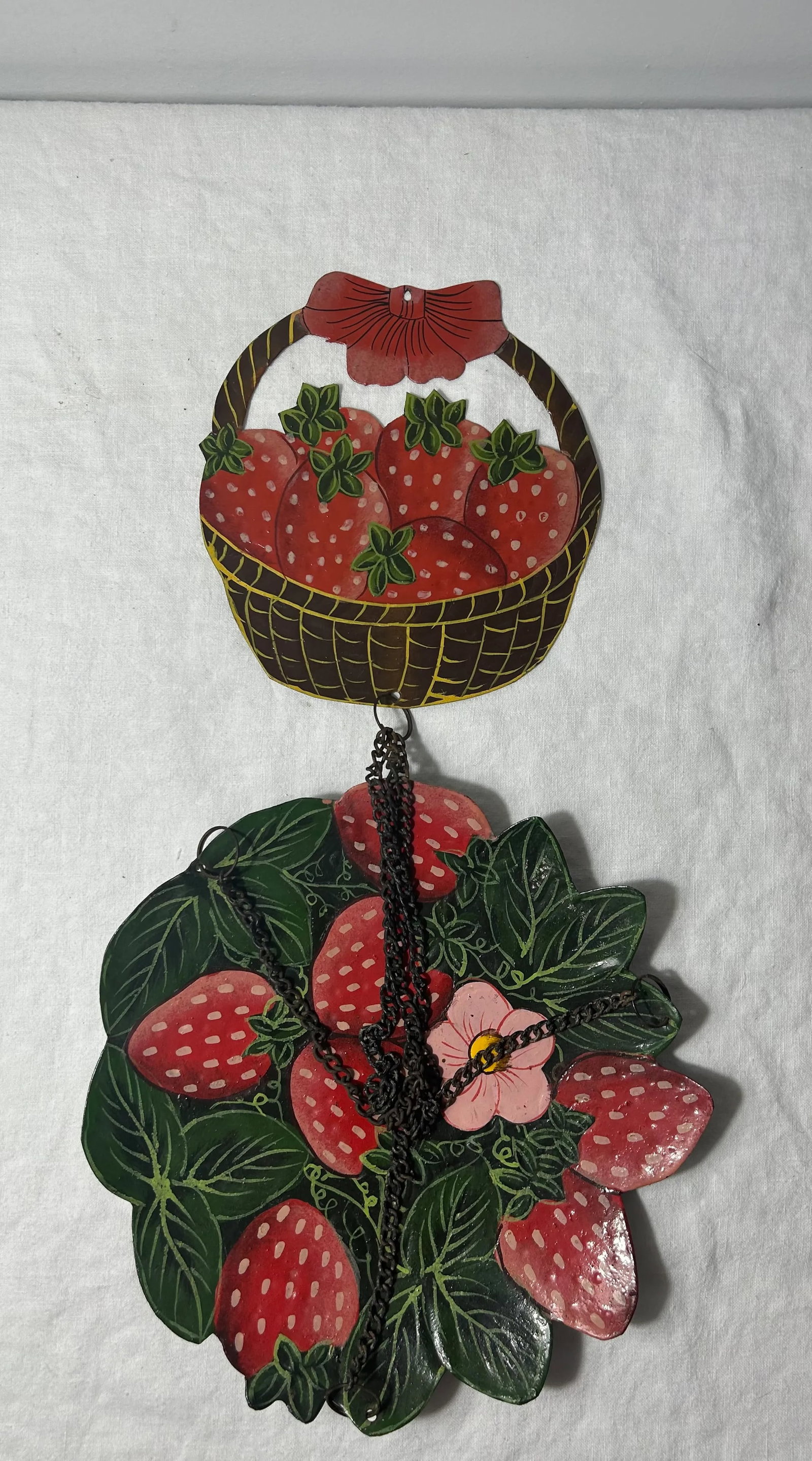 Vintage Hand Painted Folk Art Strawberry Basket Hanging Birdbath - 5