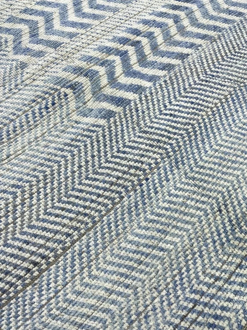 2020s Hand Knotted Morraccan Rug. 07'11" X 09'09" - 4
