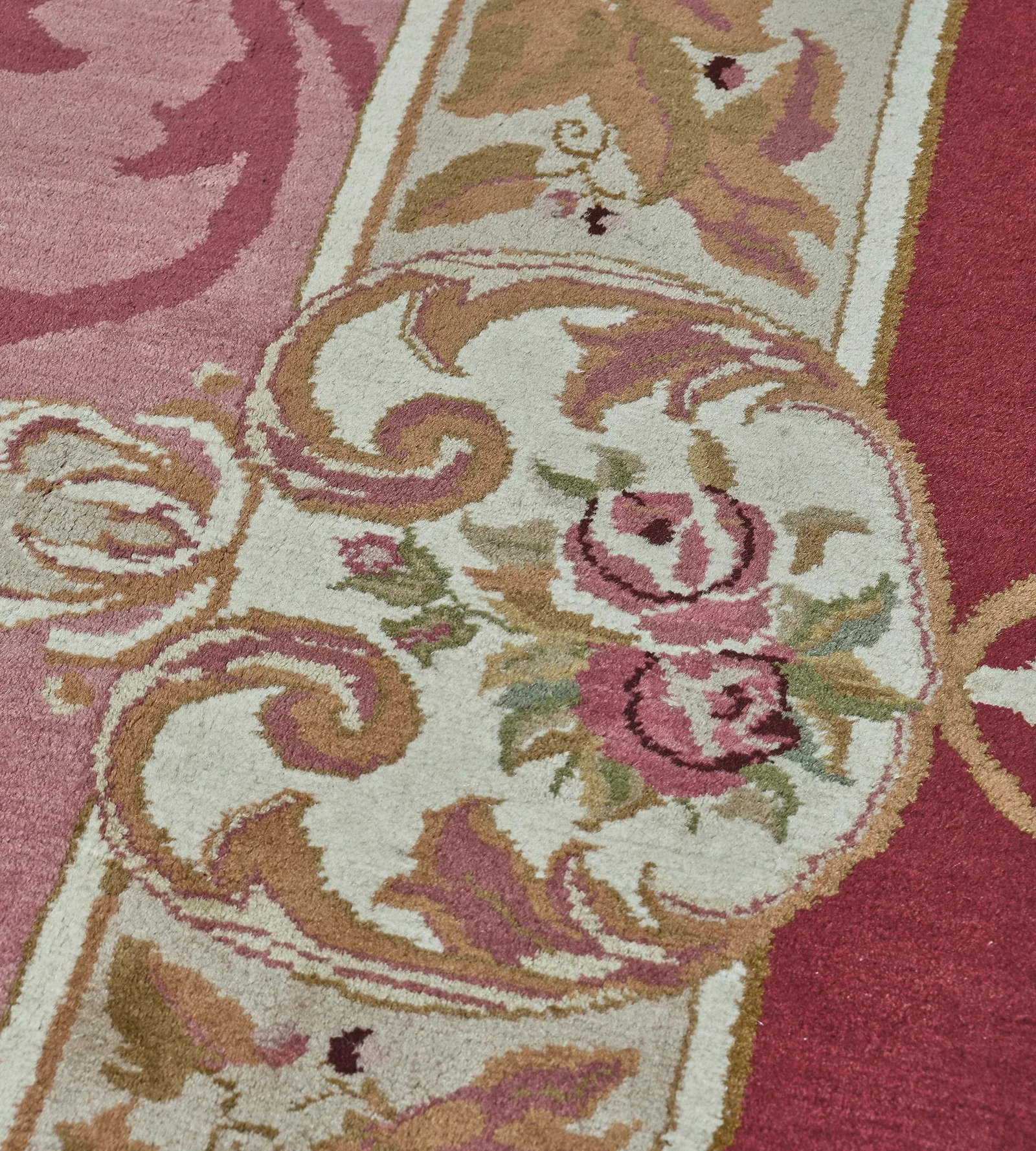 Mansour Fine Handwoven European Rug - 6' X 9' - 12