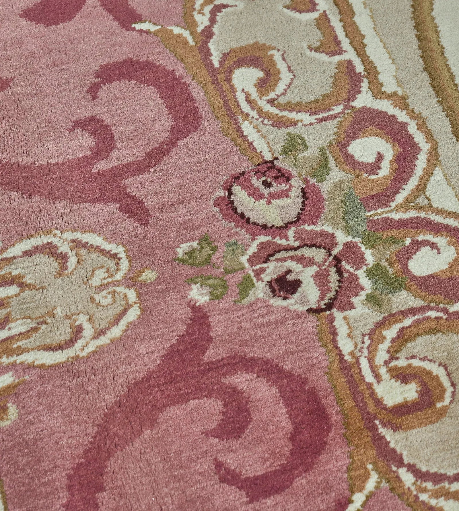 Mansour Fine Handwoven European Rug - 6' X 9' - 5