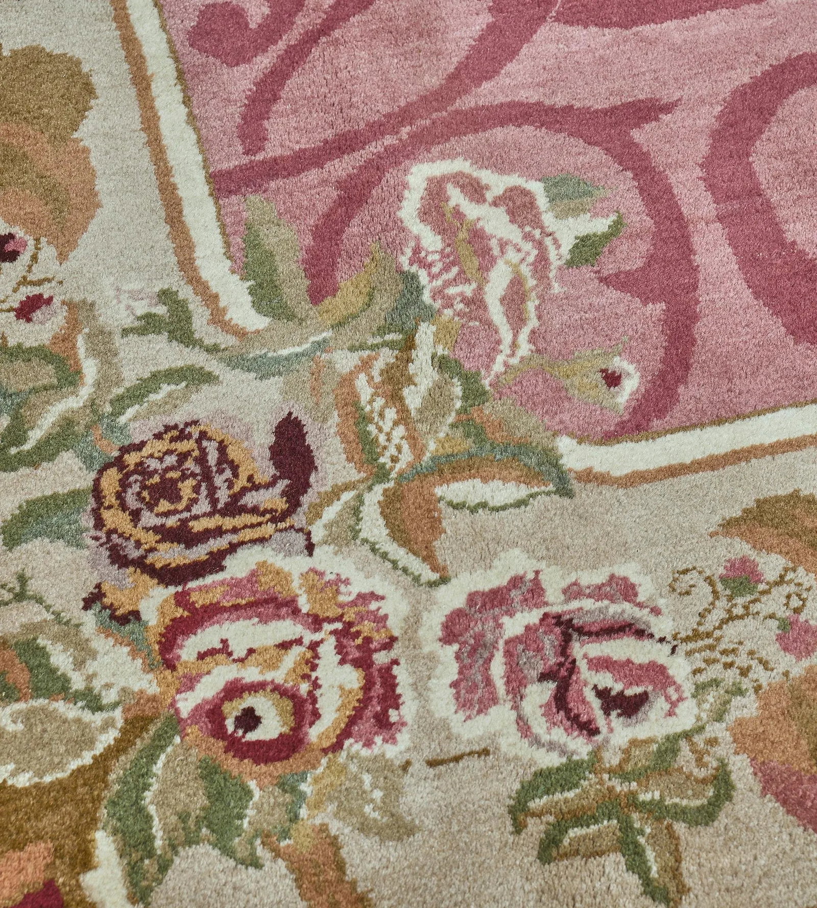 Mansour Fine Handwoven European Rug - 6' X 9' - 7