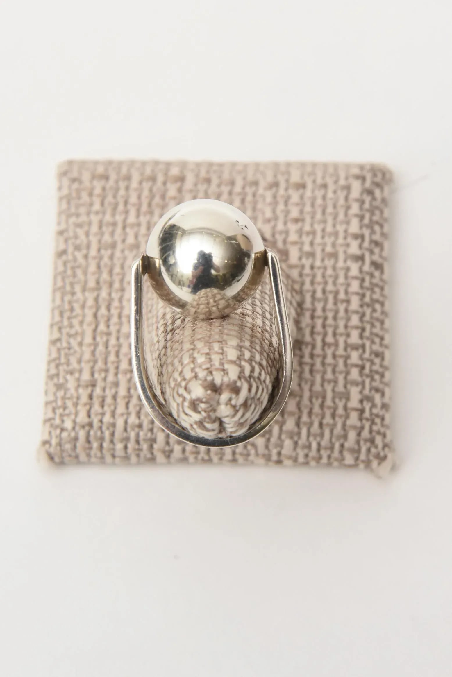 Signed Susan Cummings Sterling Silver Sculptural Ball Ring Size 6 - 8