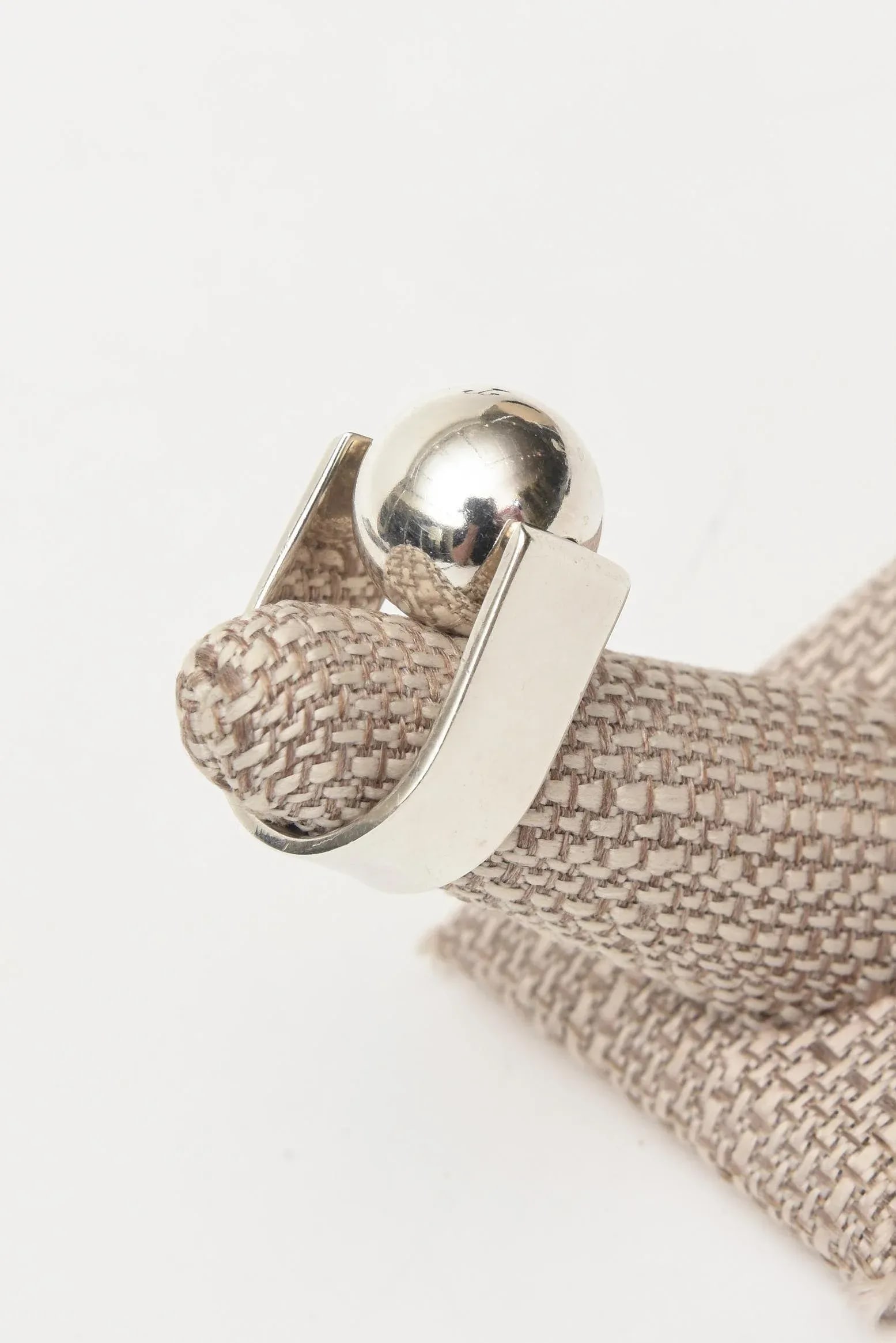 Signed Susan Cummings Sterling Silver Sculptural Ball Ring Size 6 - 9