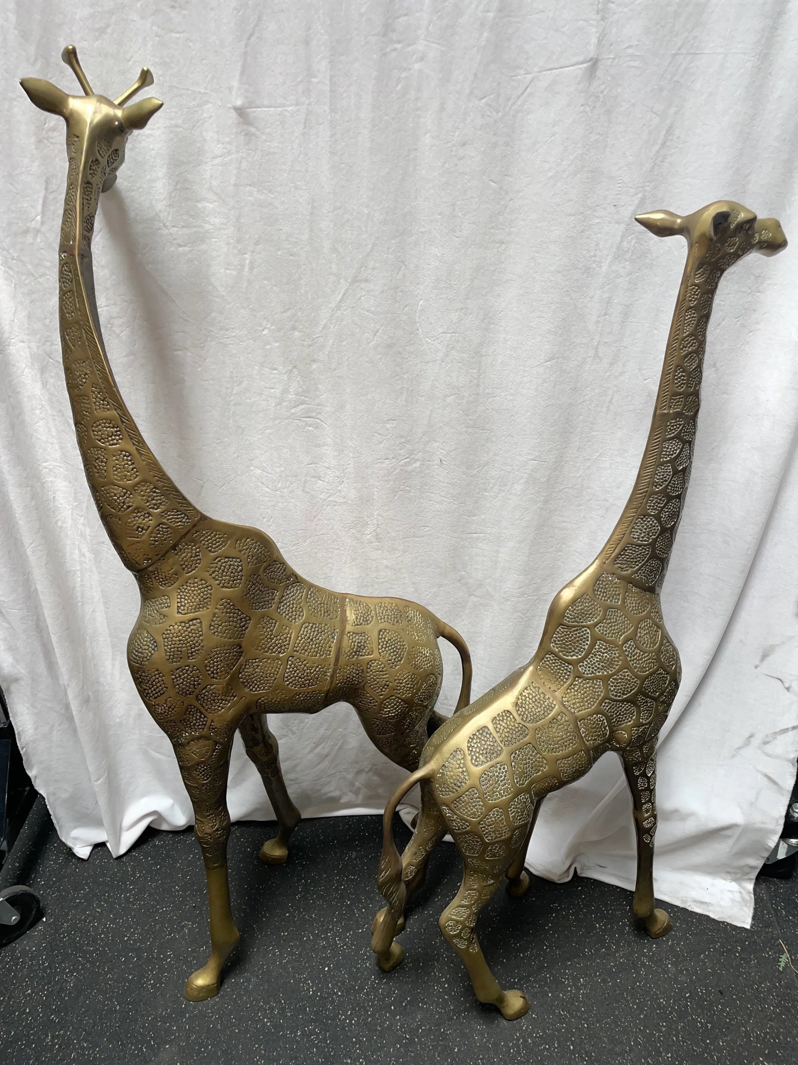 Large Pair of Vintage Elegant Statuesque Brass Giraffe Statues 1970's - 5