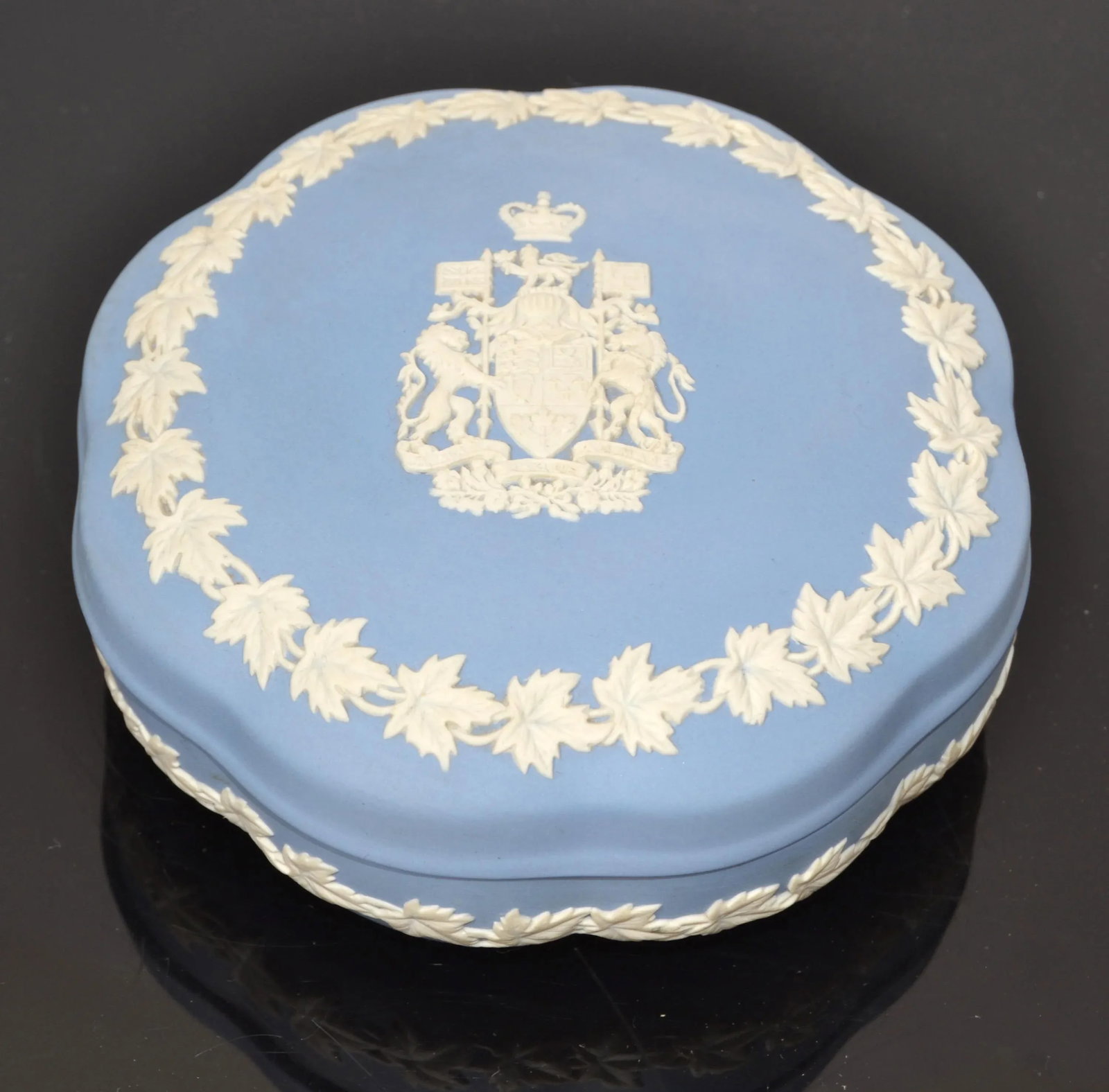 Wedgwood English Jasperware Pale Blue & Antique White Neoclassical Jewelry Trinket Box - 13