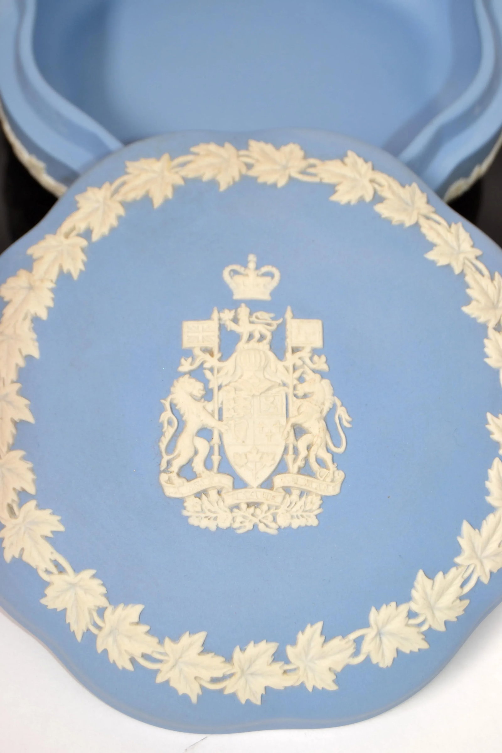 Wedgwood English Jasperware Pale Blue & Antique White Neoclassical Jewelry Trinket Box - 7