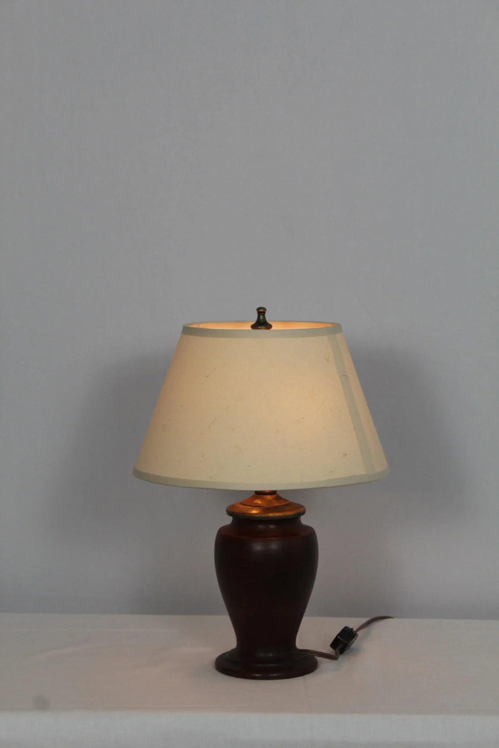 1930s Petite Burled Mahogany Turned Lamp - 4