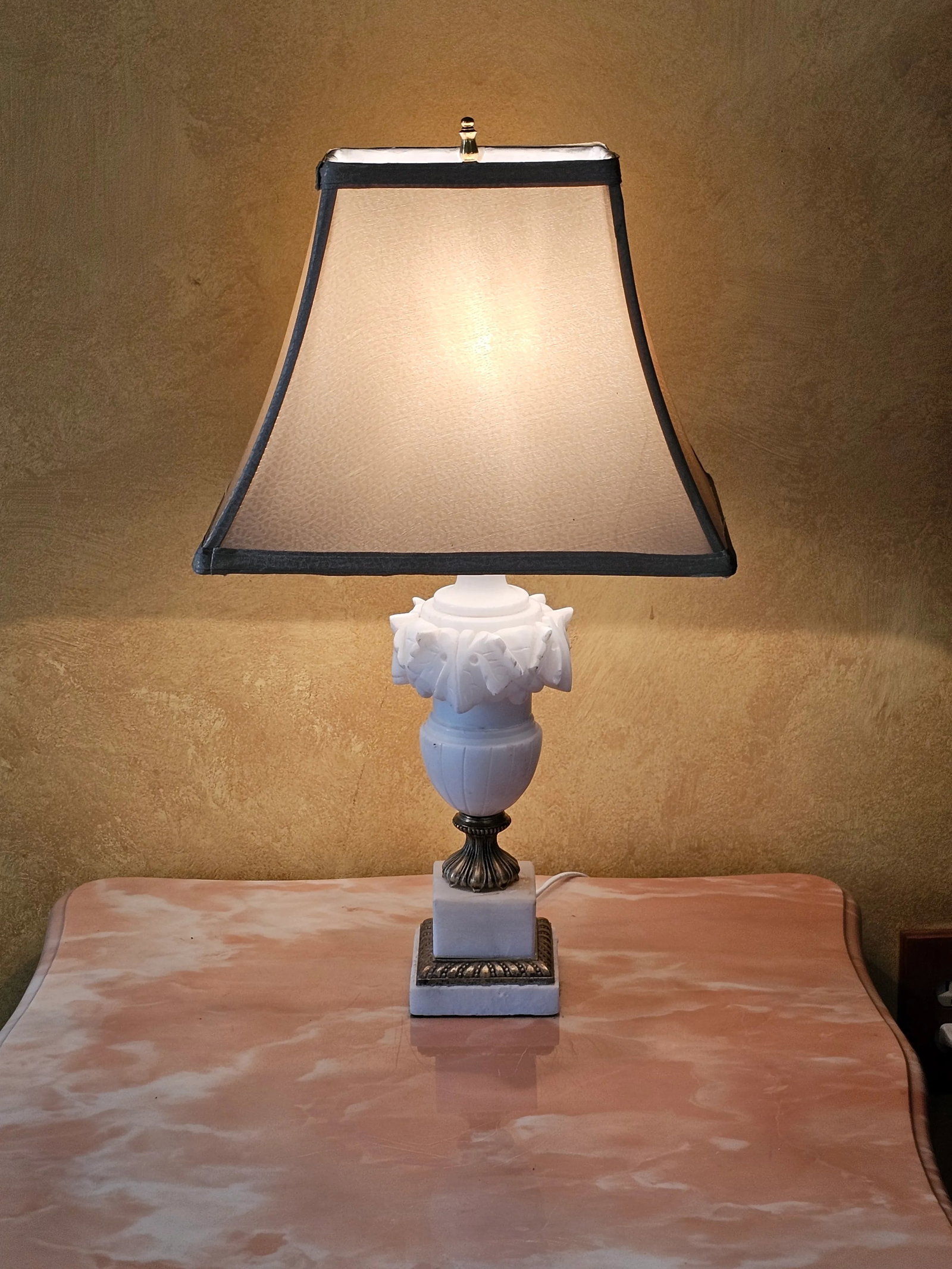 Vintage Carved Alabaster and Brass Table Lamp - 7