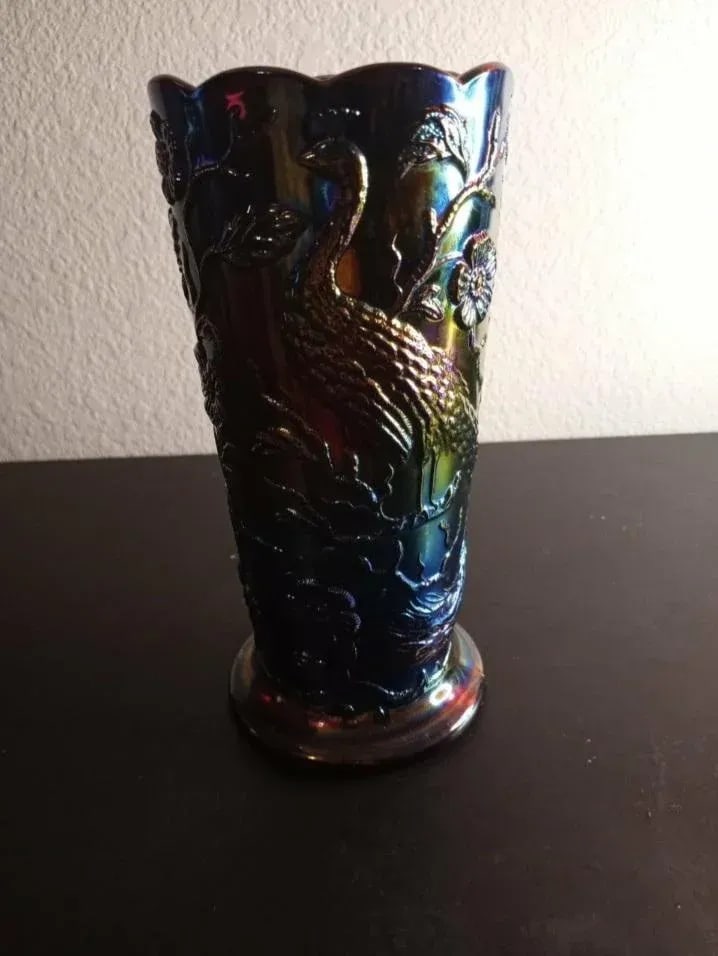 1970s Marked Fenton Amethyst Carnival Glass Peacock Ruffled Vase - 5