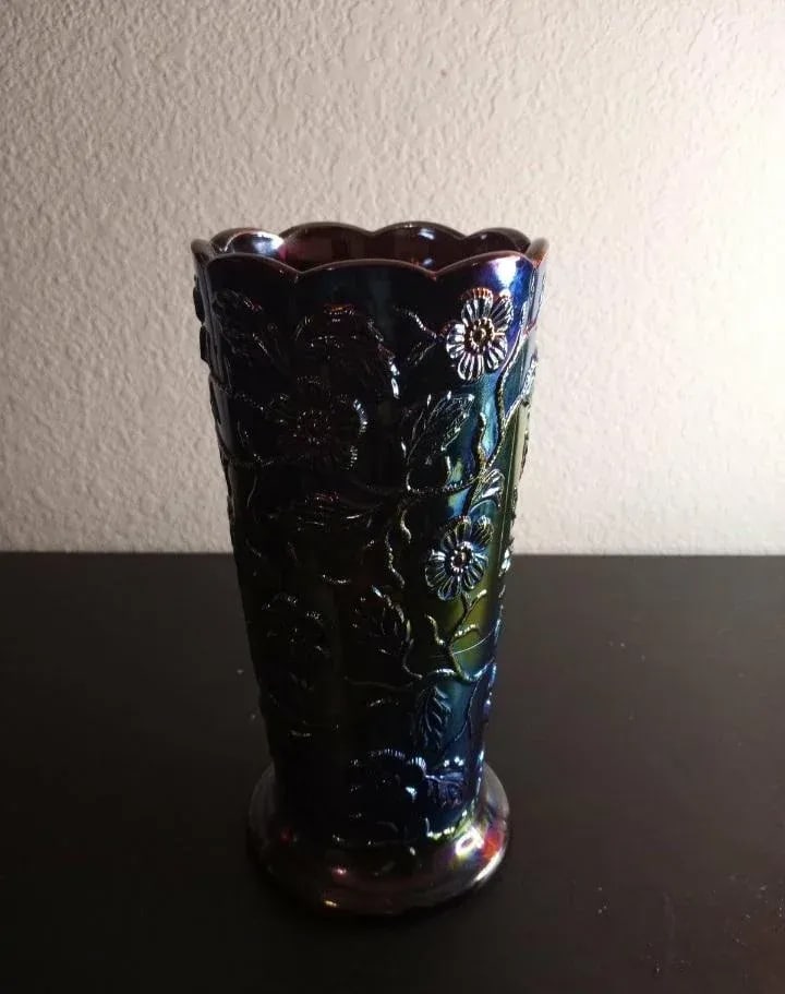 1970s Marked Fenton Amethyst Carnival Glass Peacock Ruffled Vase - 8