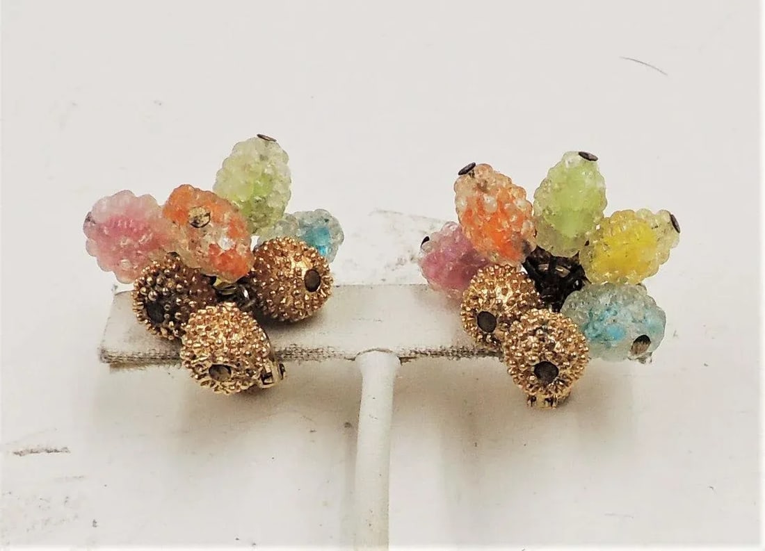 Vintage 1960s Napier "Gum Drop" Colorful Clip Earrings - 2 Pieces - 5