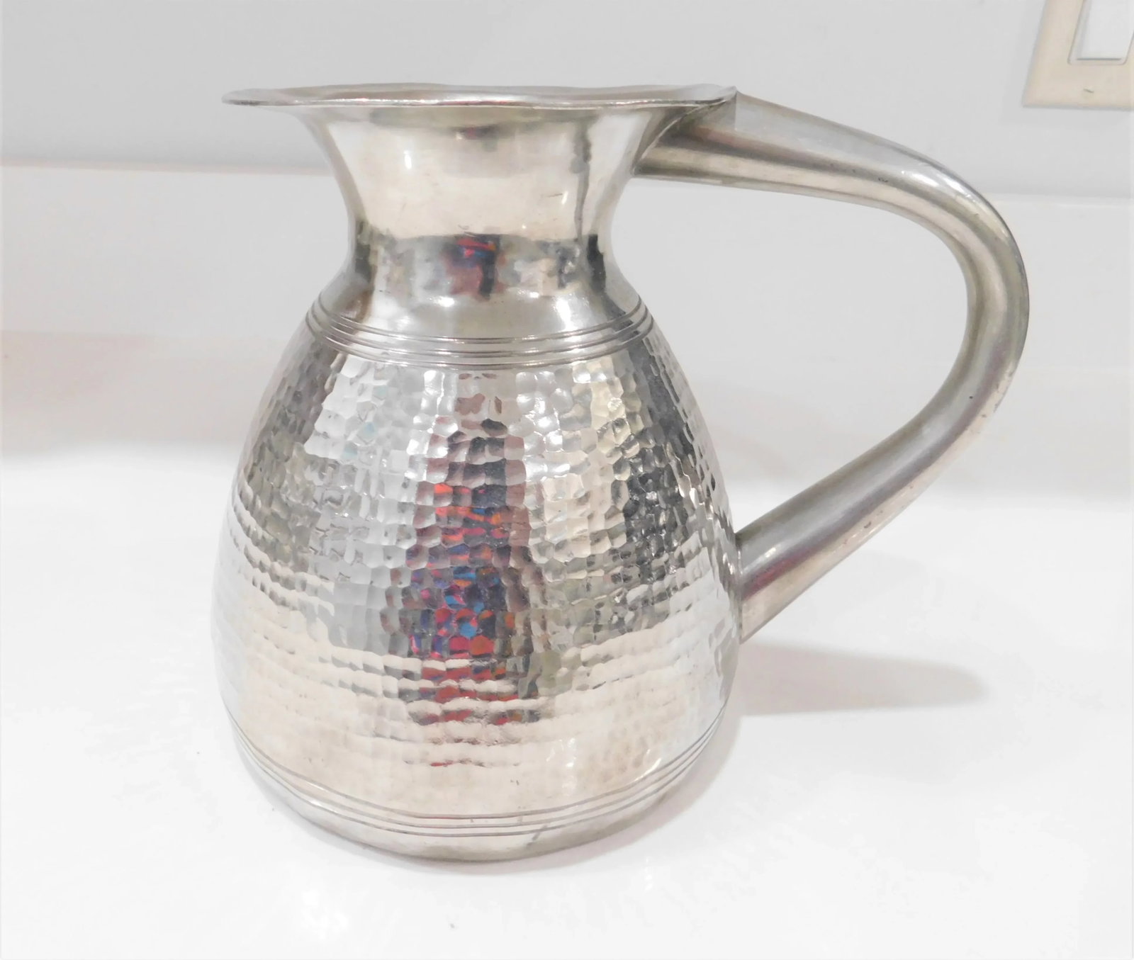 Pewter t.k.f. Banka Tinwerk Indonesian Hammered Art Deco Pewter Pitcher and Eight Tankard Set - 3