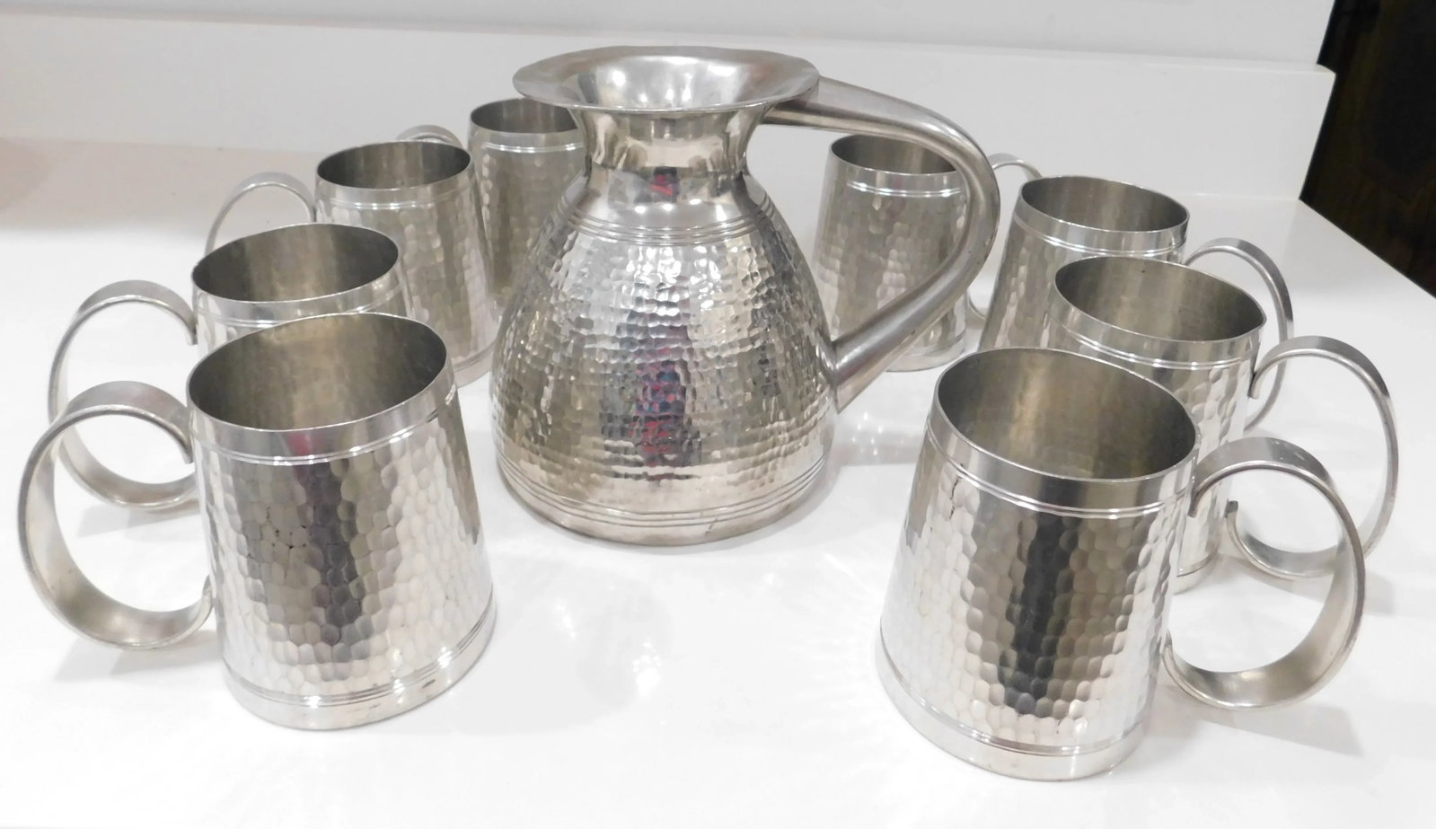 Pewter t.k.f. Banka Tinwerk Indonesian Hammered Art Deco Pewter Pitcher and Eight Tankard Set - 6