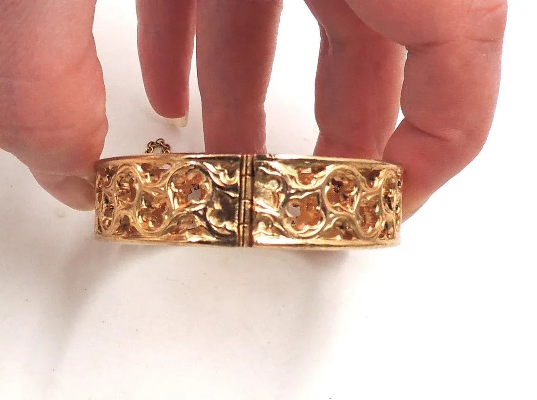 Vintage 1972 Signed Napier Gothic Style Goldtone Cuff Bracelet - 3