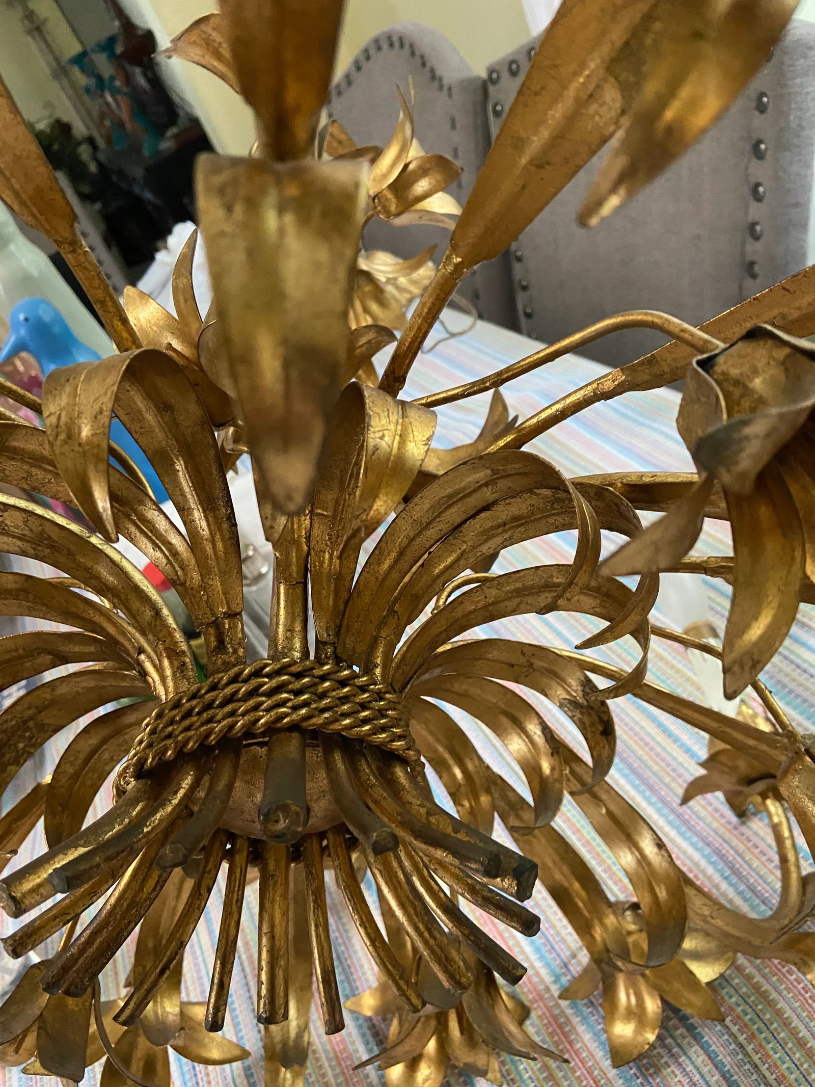 Mid 20th Century Gold Gilt Italian Tole Lily 6-Light Chandelier - 10