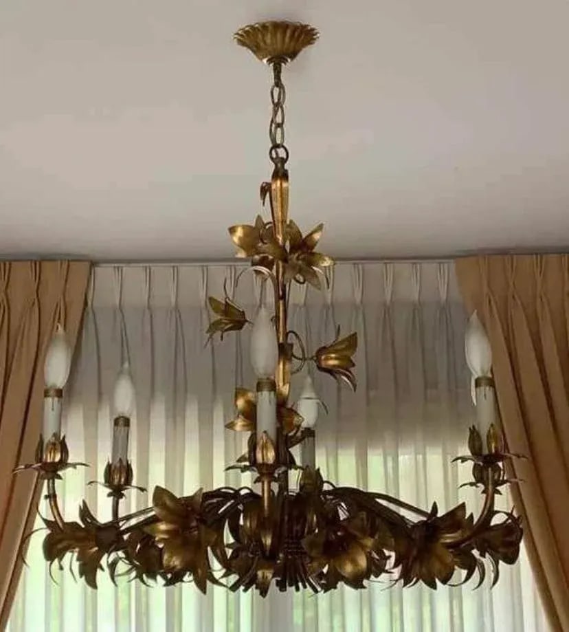 Mid 20th Century Gold Gilt Italian Tole Lily 6-Light Chandelier - 3