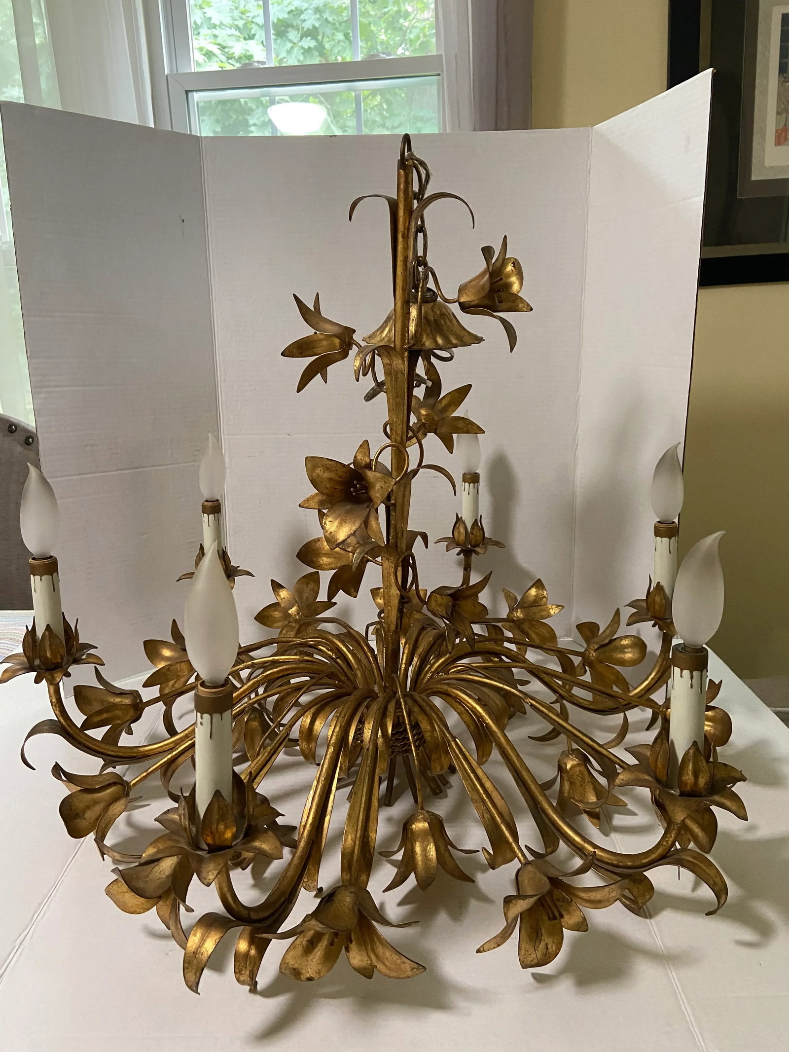 Mid 20th Century Gold Gilt Italian Tole Lily 6-Light Chandelier - 5