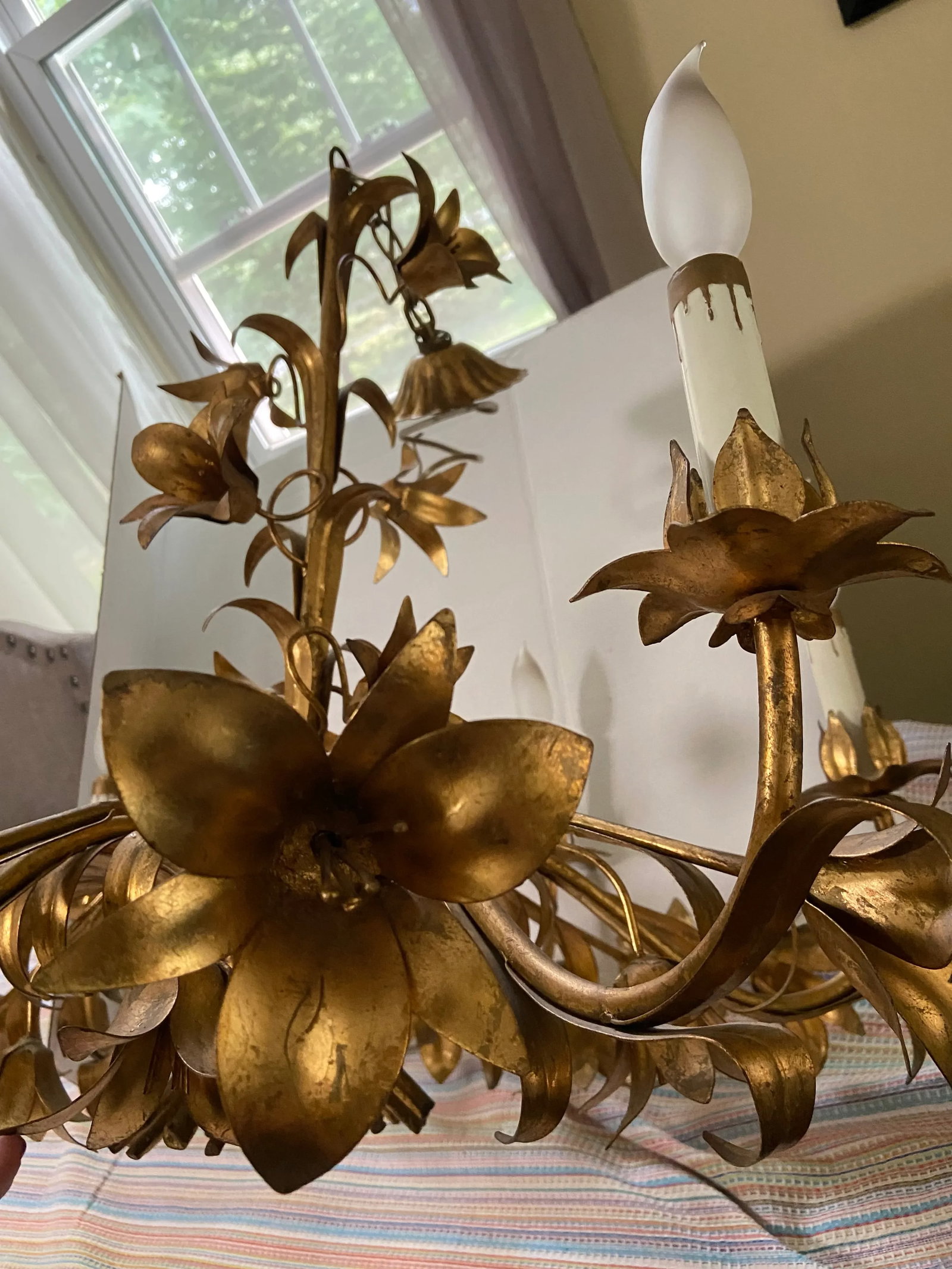Mid 20th Century Gold Gilt Italian Tole Lily 6-Light Chandelier - 6