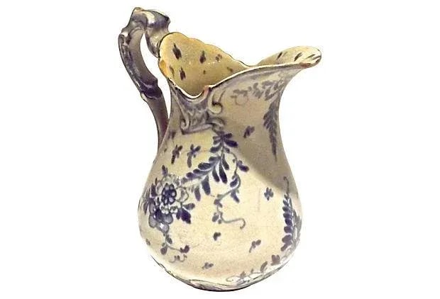 Antique Royal Benn Delft Creamer - 2