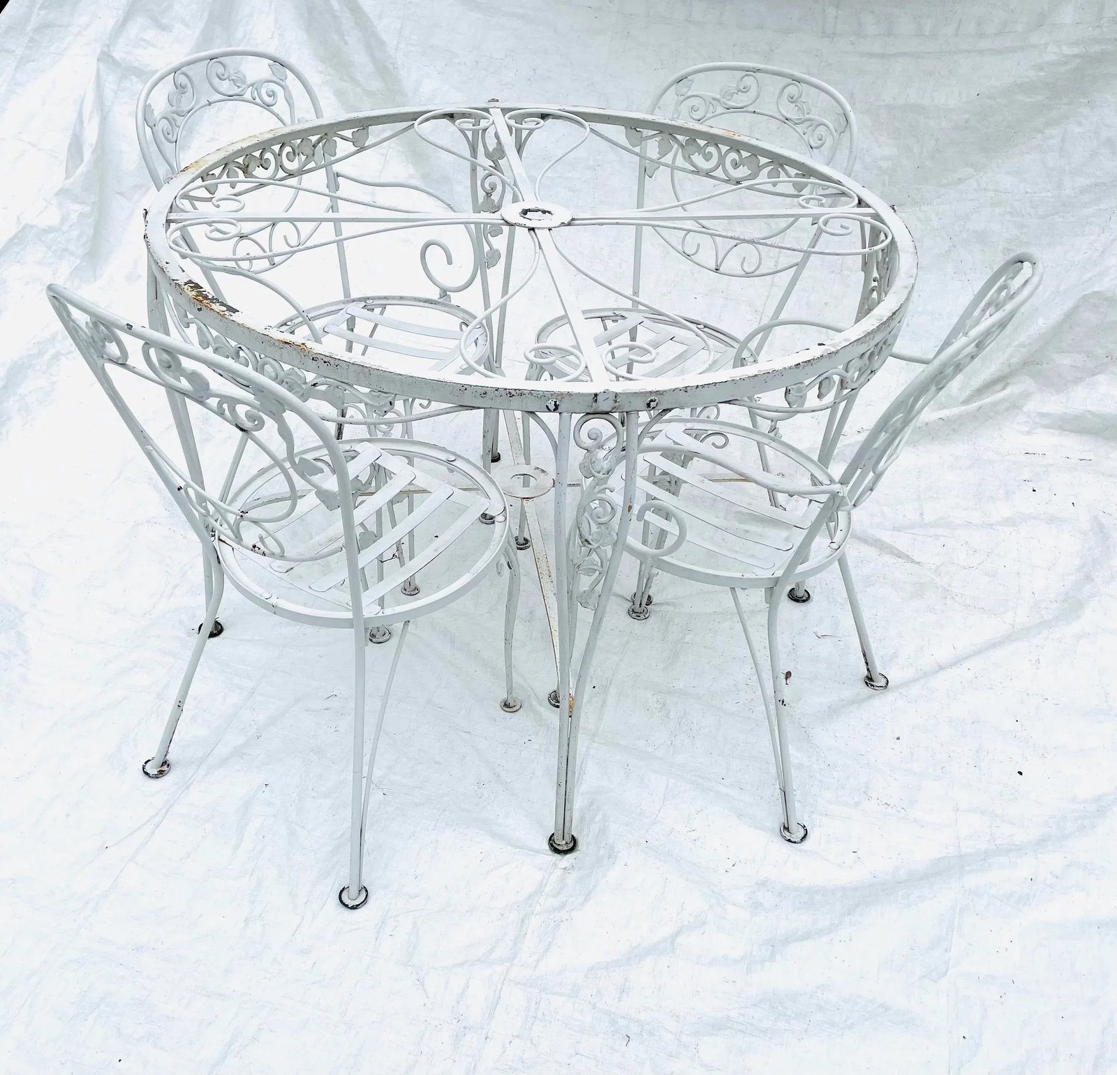 Vintage Victorian Style Chantilly Rose Pattern Wrought Iron Patio Table Base & 4 Chairs - 2