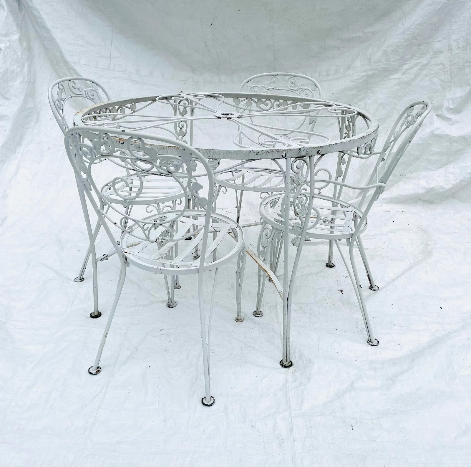 Vintage Victorian Style Chantilly Rose Pattern Wrought Iron Patio Table Base & 4 Chairs - 7