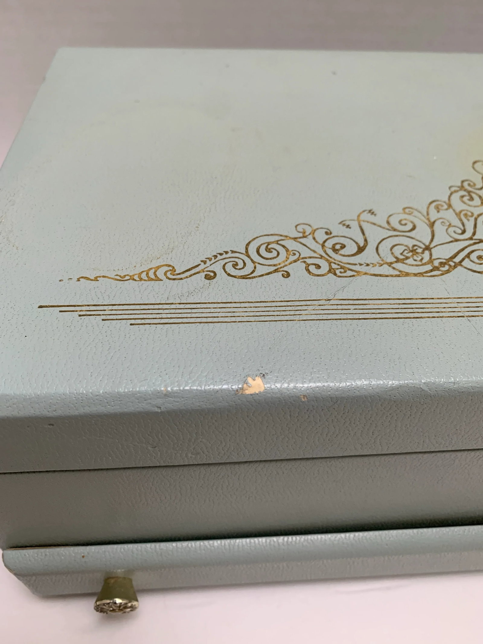 Midcentury French Provincial Blue & Gold Jewelry Box - 4