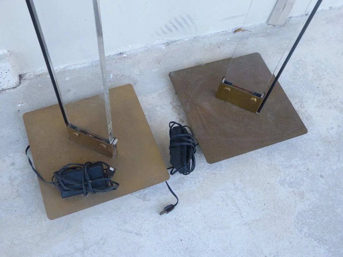 1970s Italian Architectural Skyscraper Lucite and Brass Floor Lamps - a Pair - 7